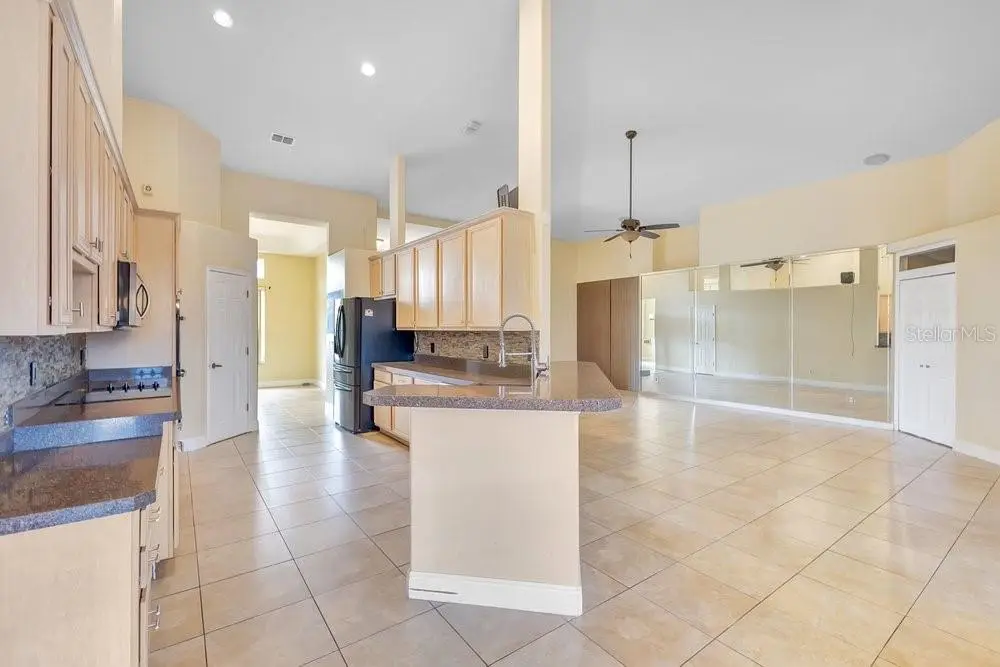 407 Thunder Gulch Court, FL