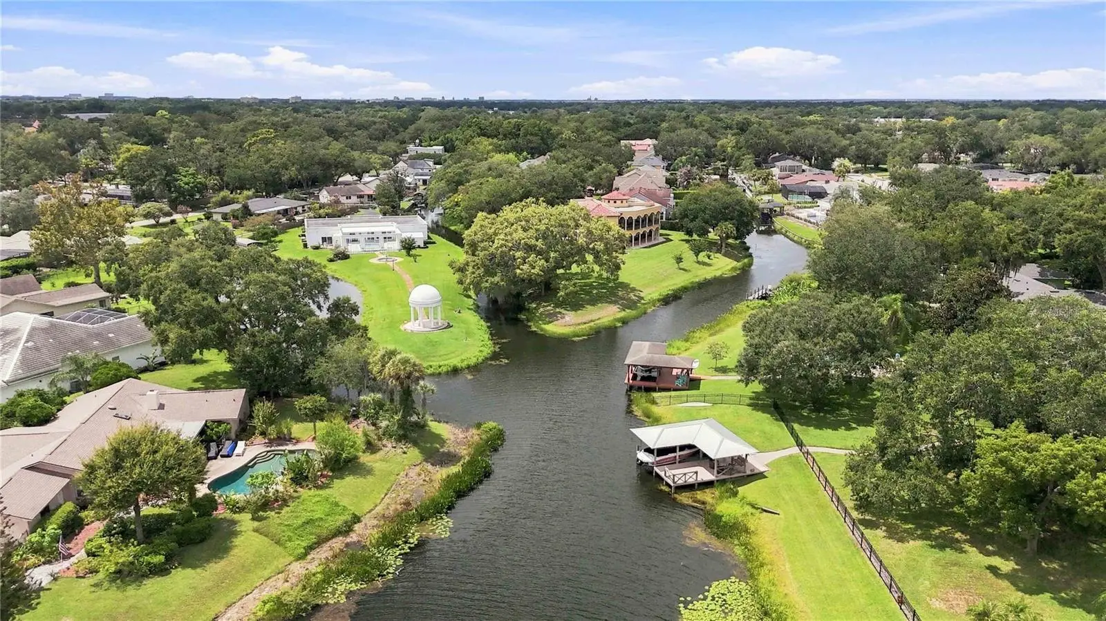 438 Harbour Oaks Pointe Drive, FL