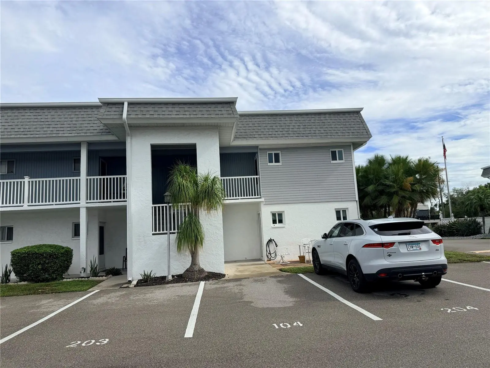 22375 Edgewater Drive, FL