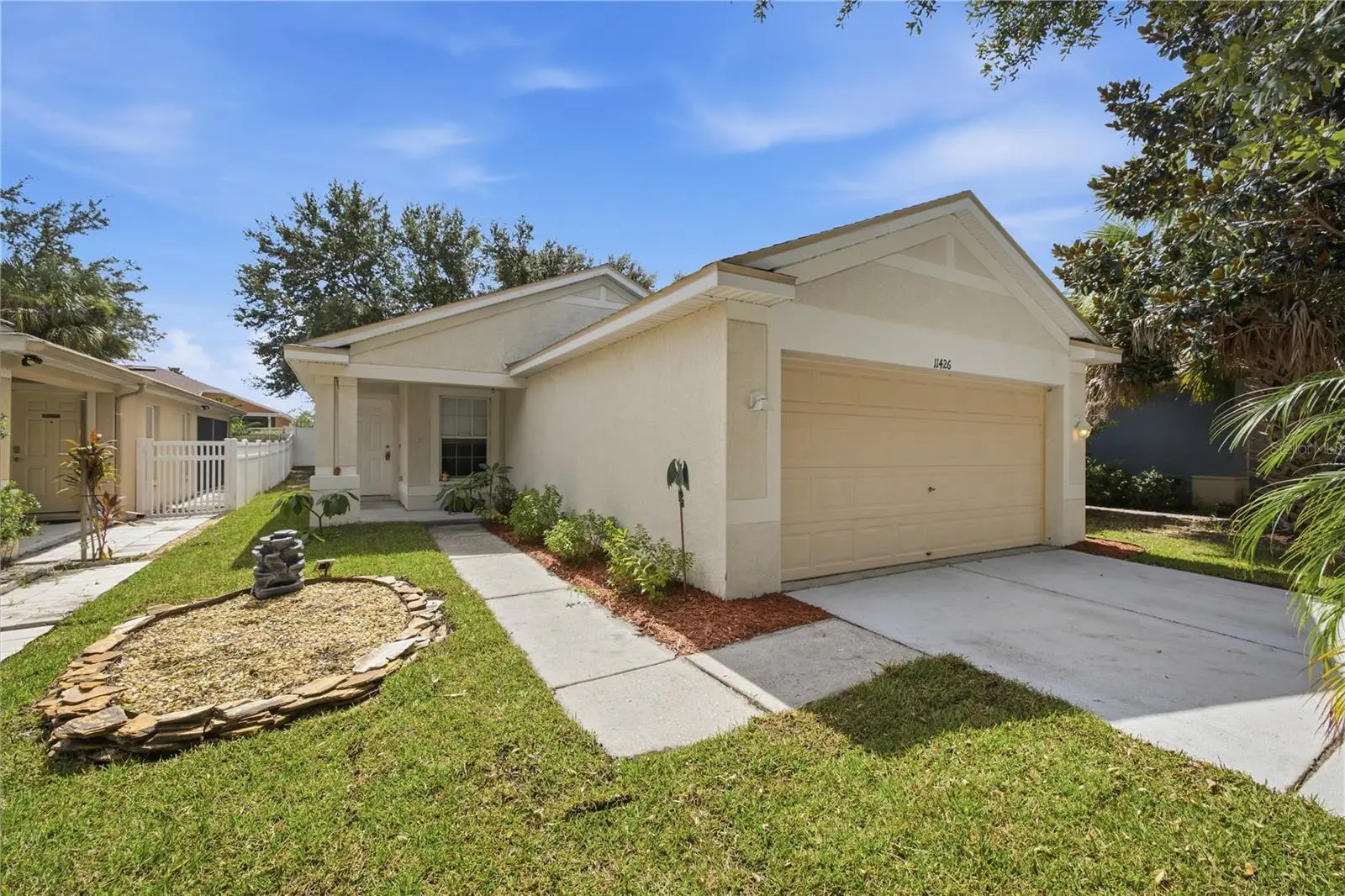 11426 Bay Gardens Loop, FL