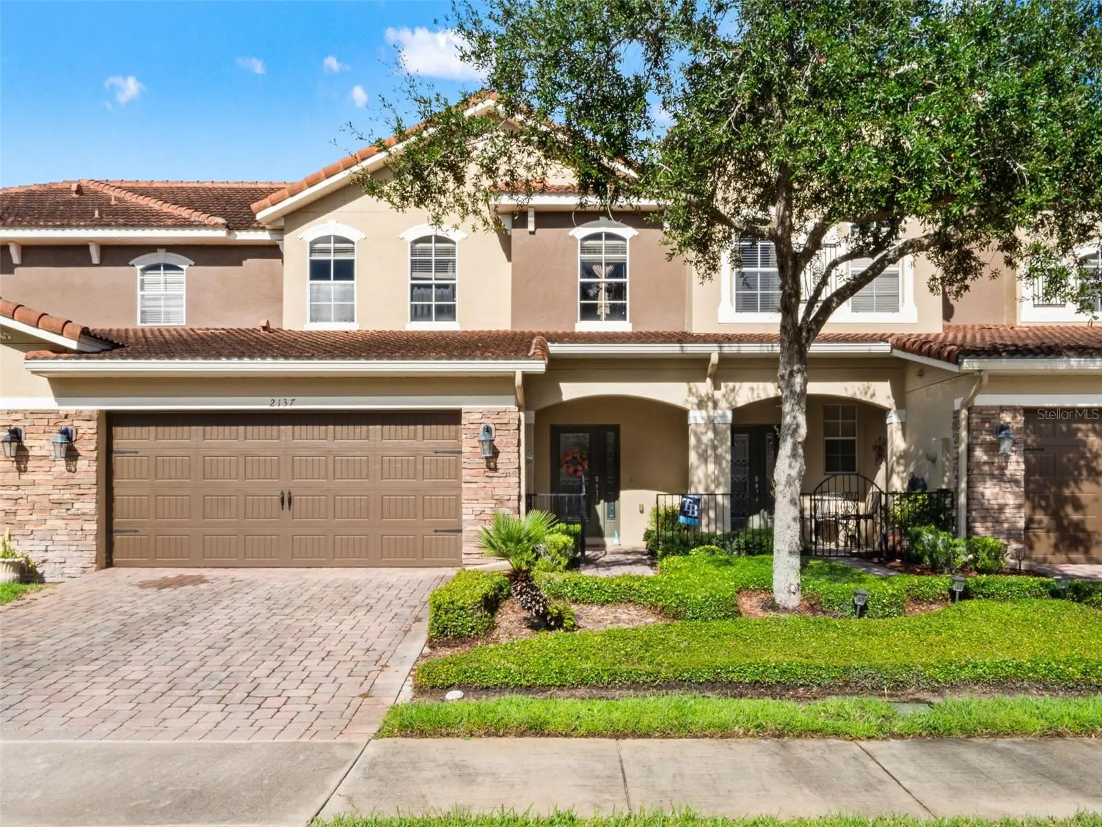 2137 Velvet Leaf Drive, FL