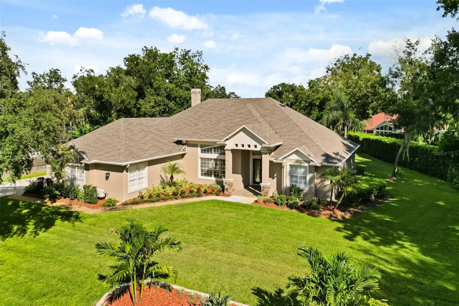 15828 Chestnut Ln, FL