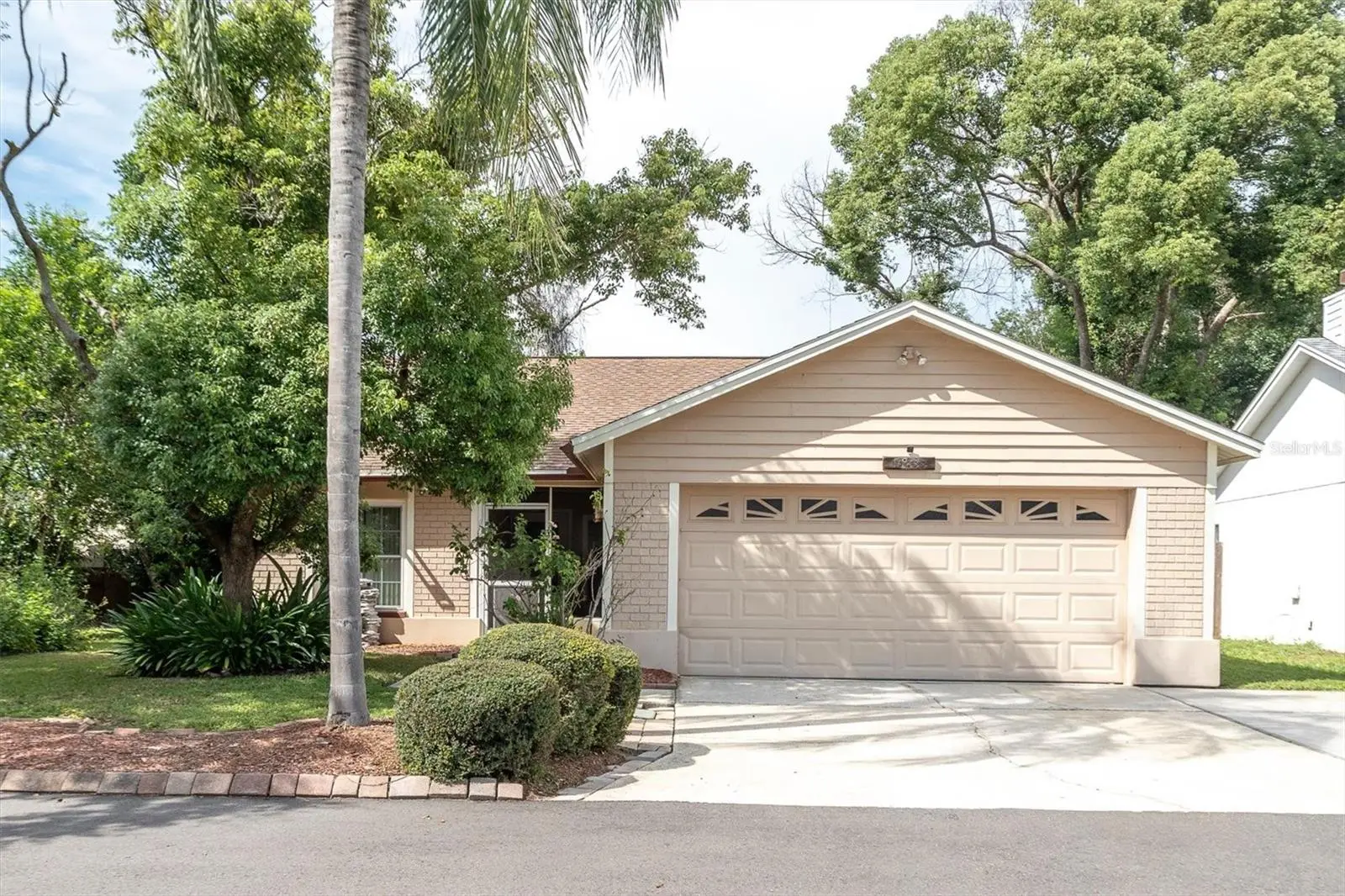 10833 Livingston Drive, FL