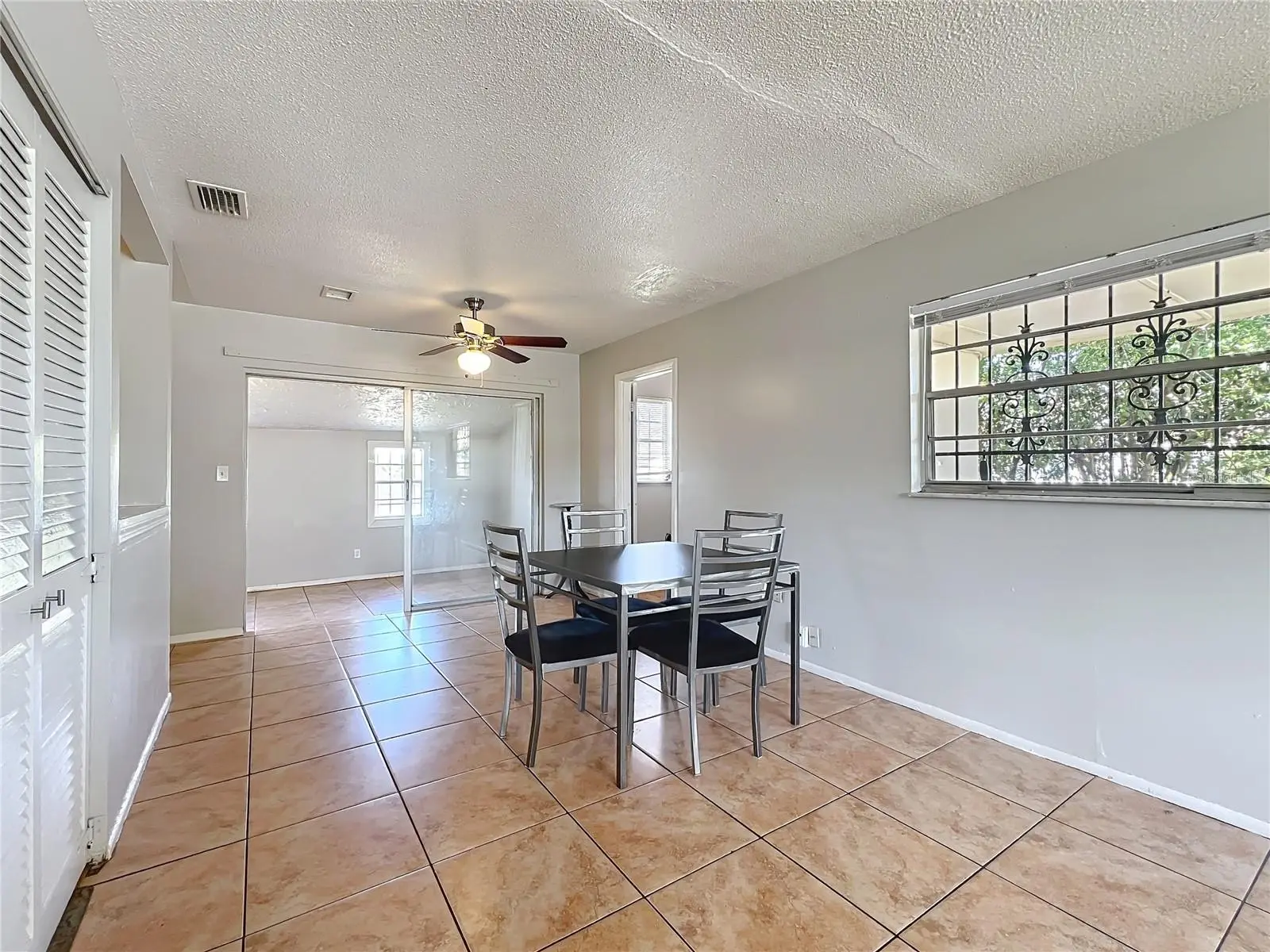 4343 Lake Richmond Drive, FL