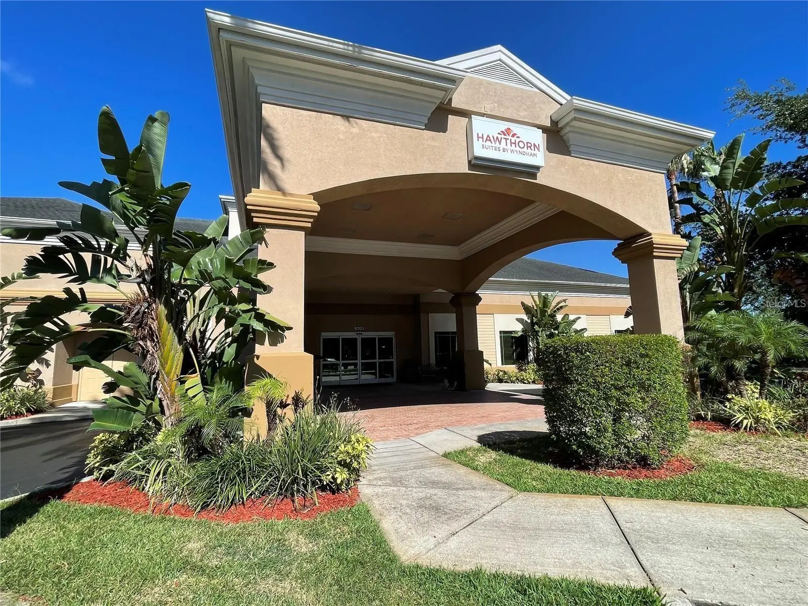 8303 Palm Parkway, FL