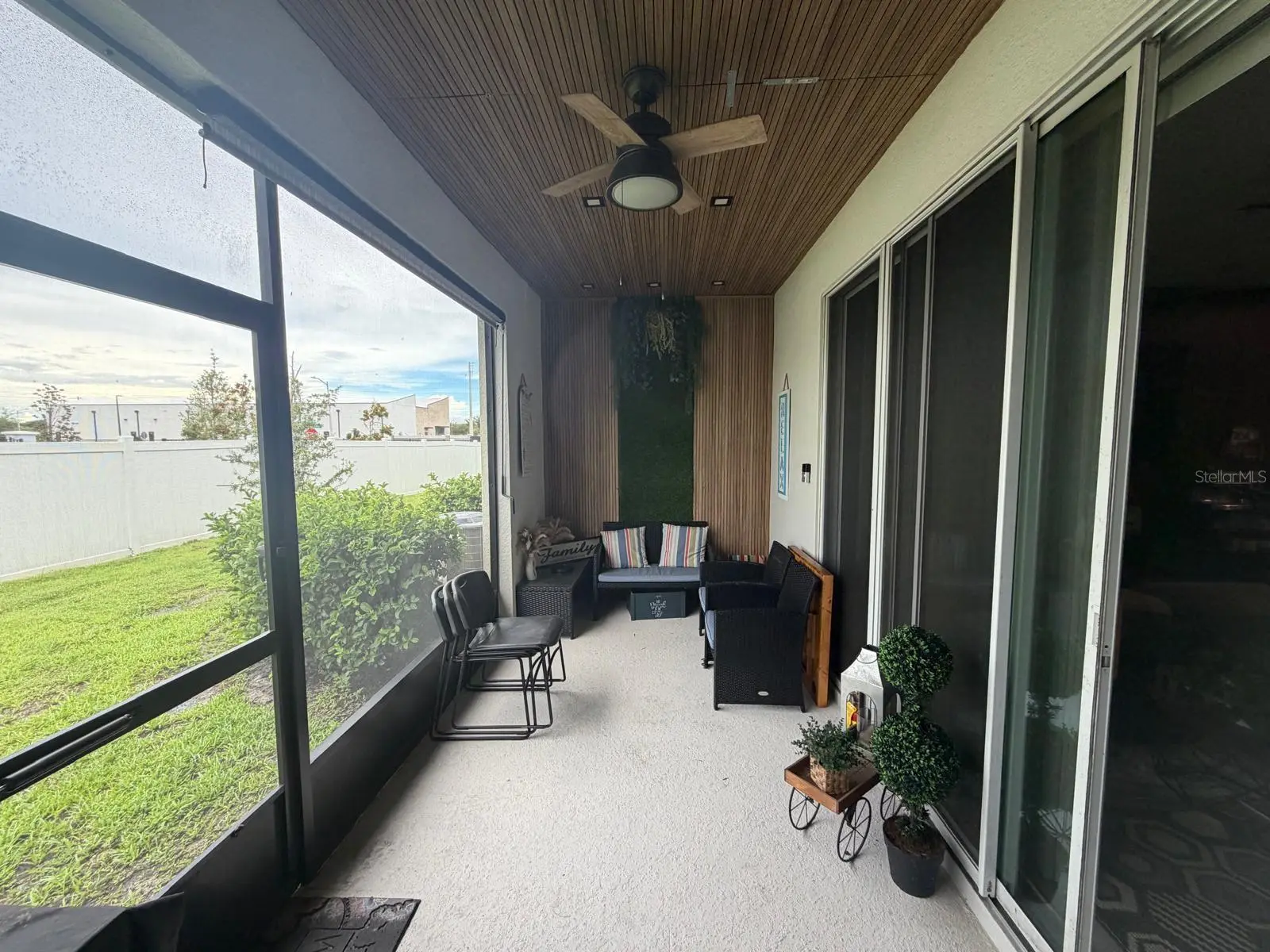 1346 Isleta Loop, FL