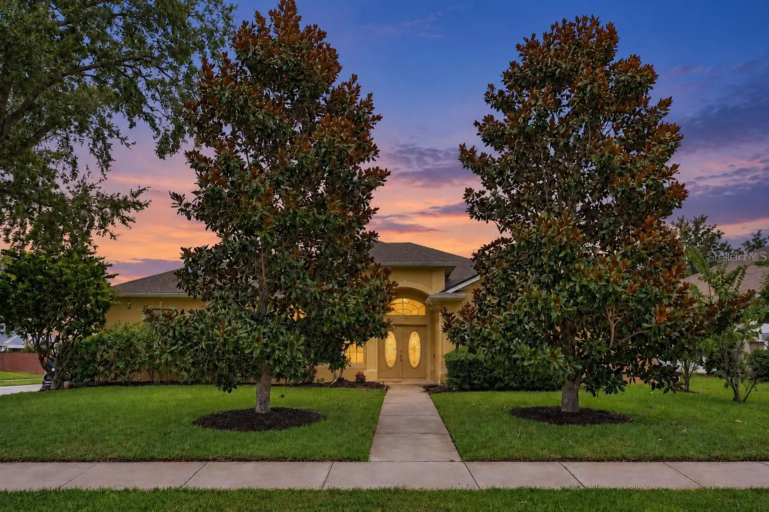 116 Oak Grove Circle, FL