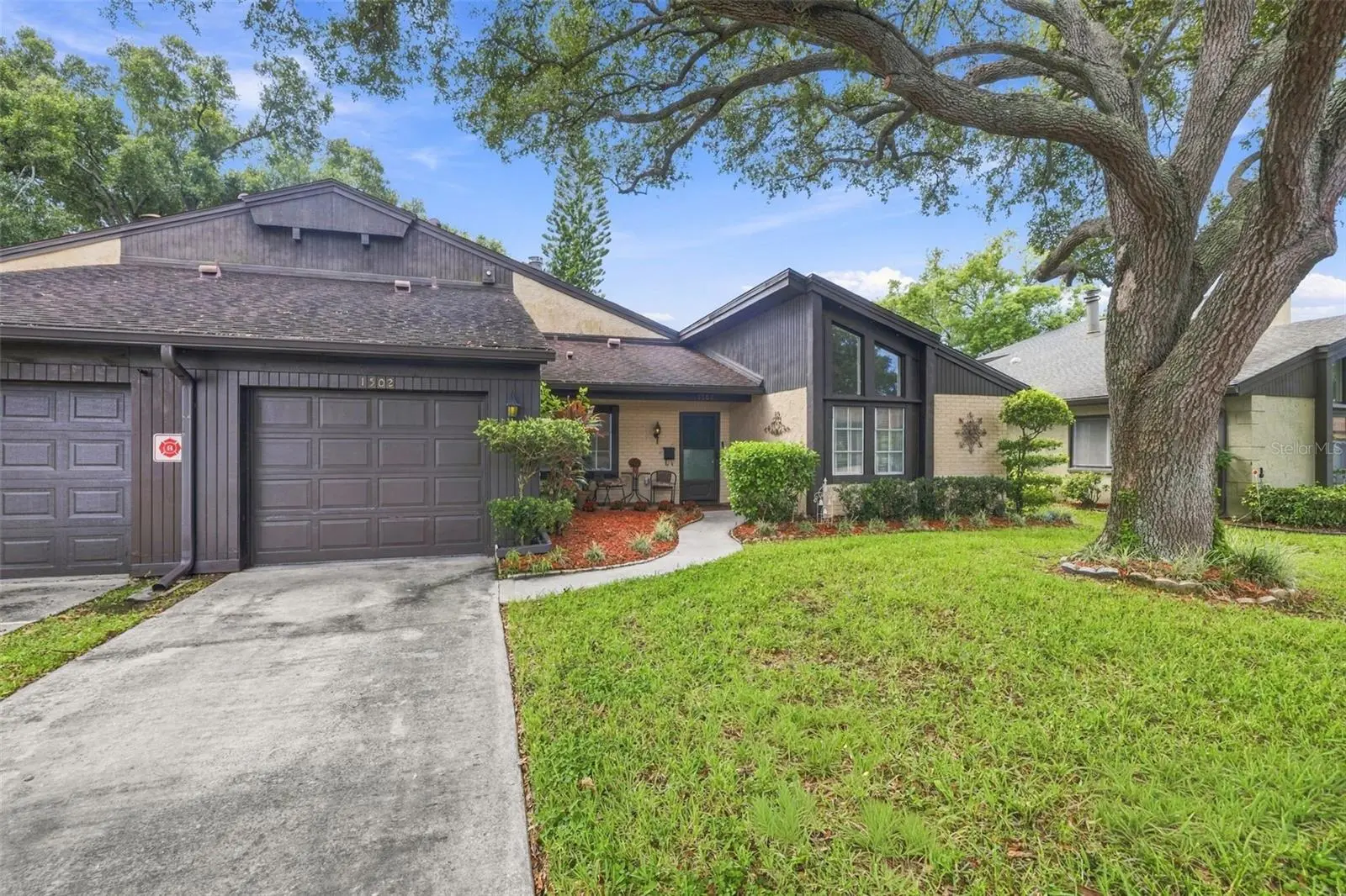 2101 Sunset Point Road, FL