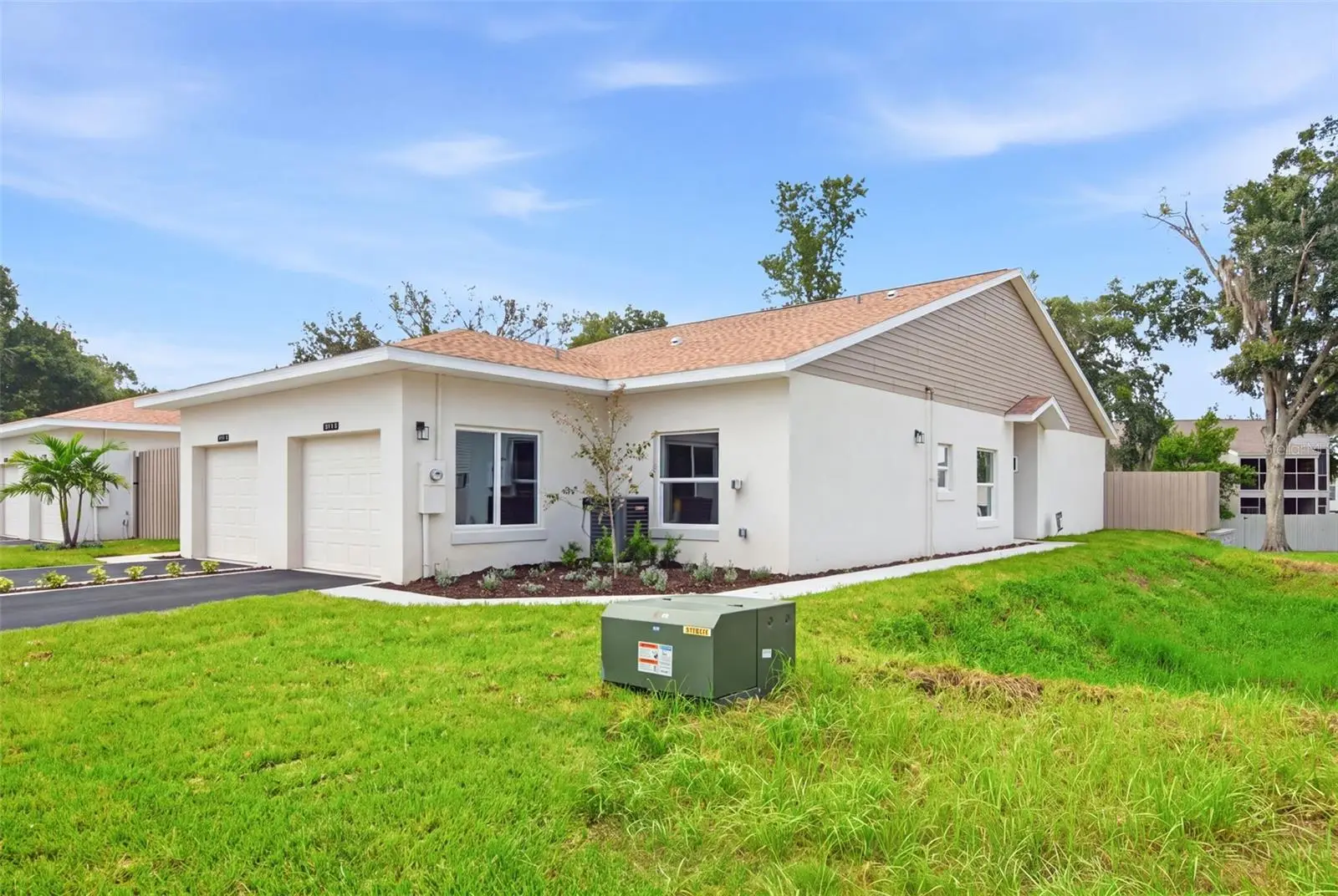 1411 Oak Pl, FL