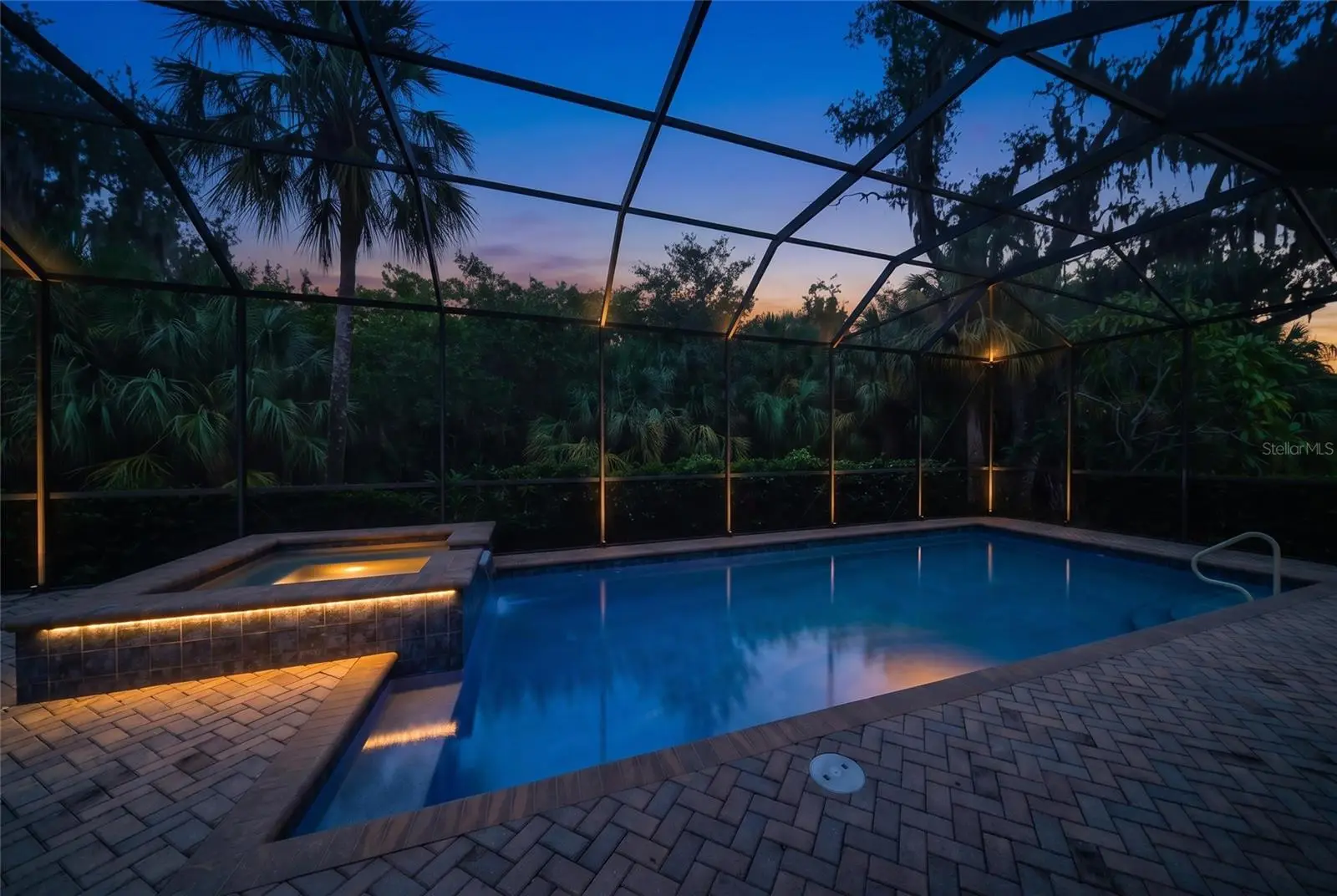 921 Riverscape Street, FL