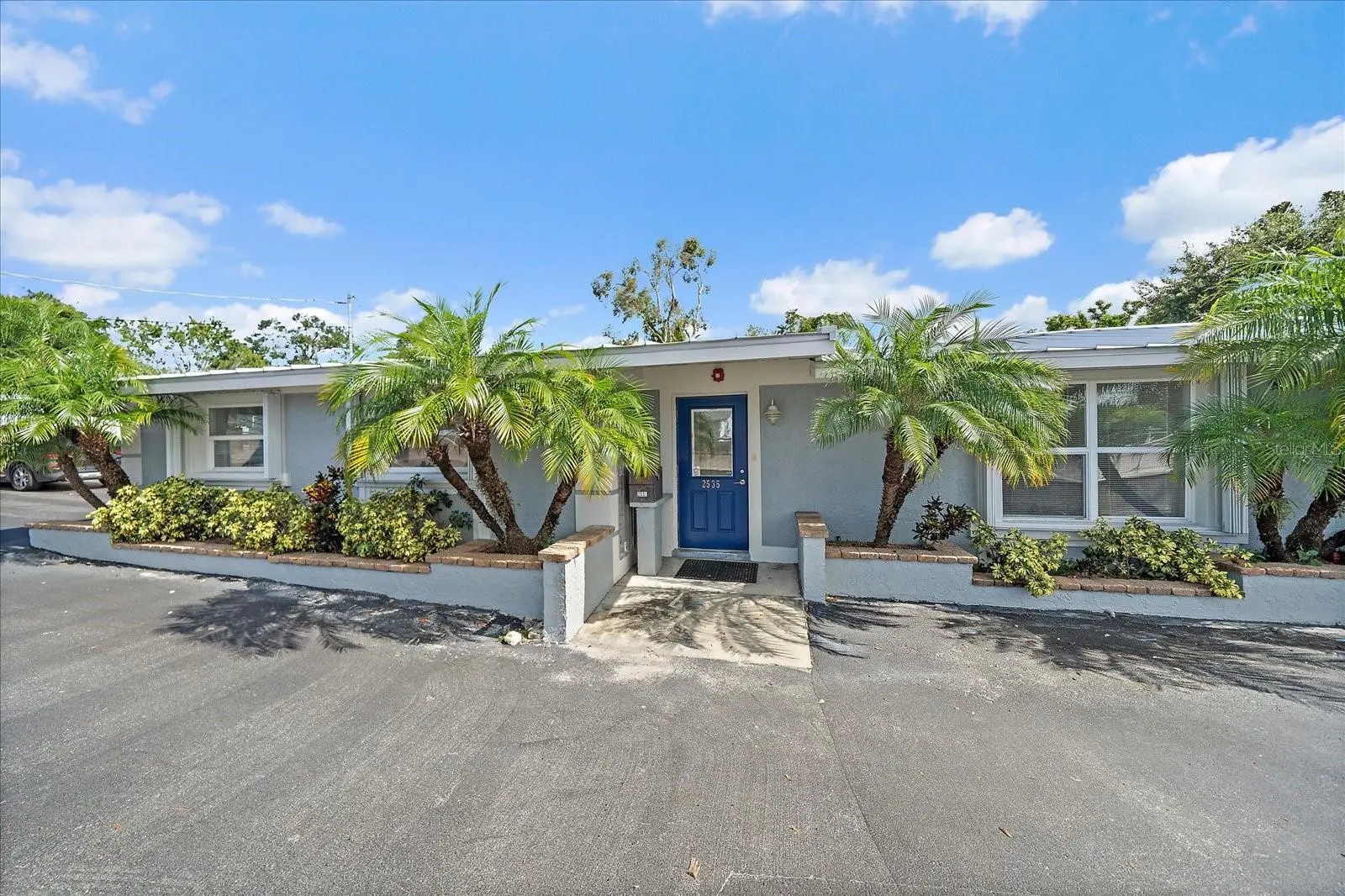 2535 Bee Ridge Road, FL