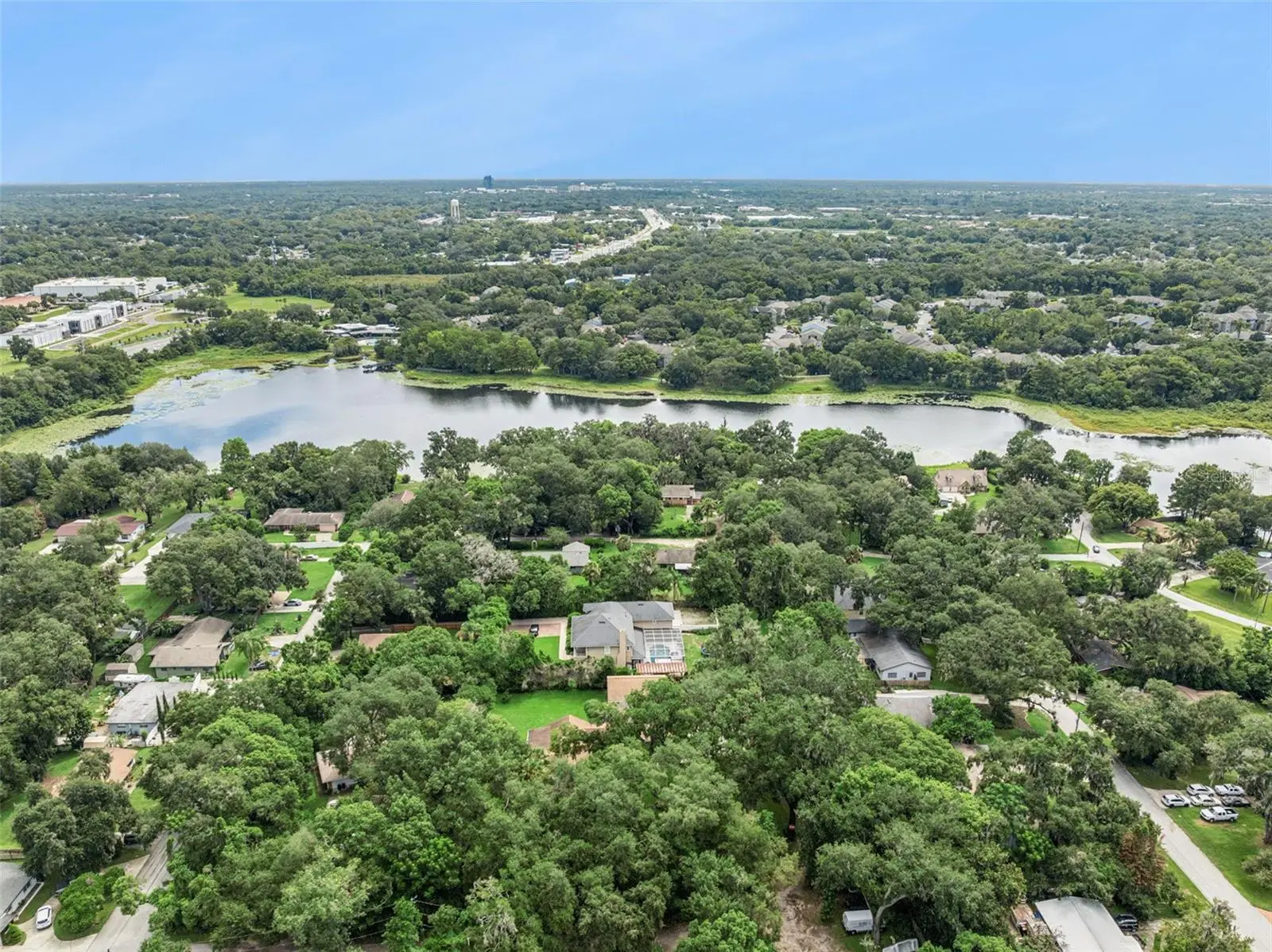 907 Sonja Pl, FL