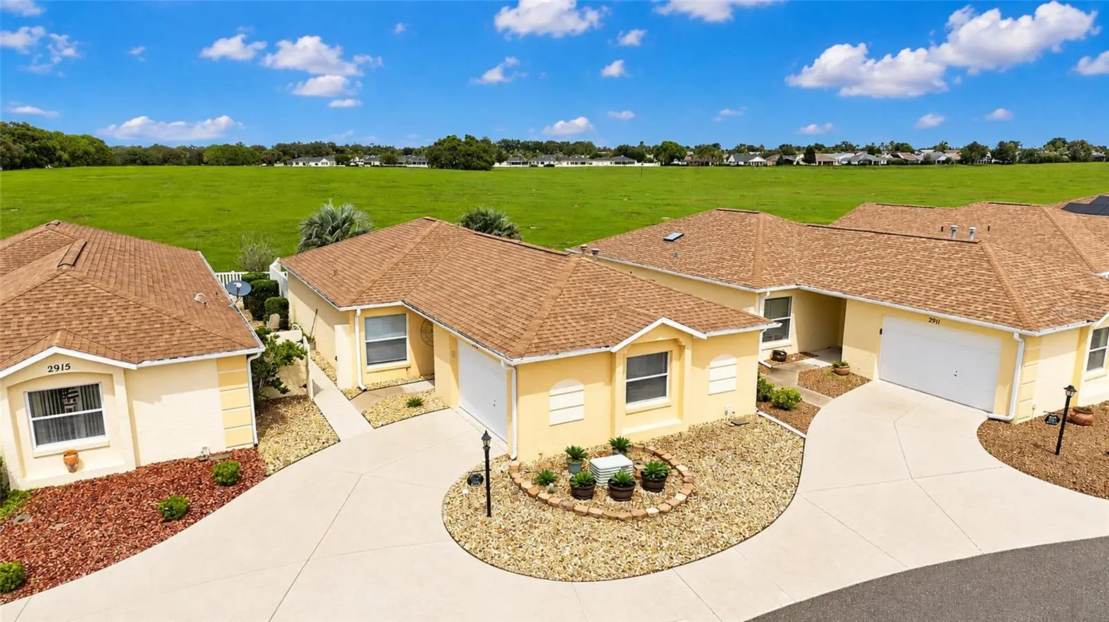 2913 Panchos Way, FL