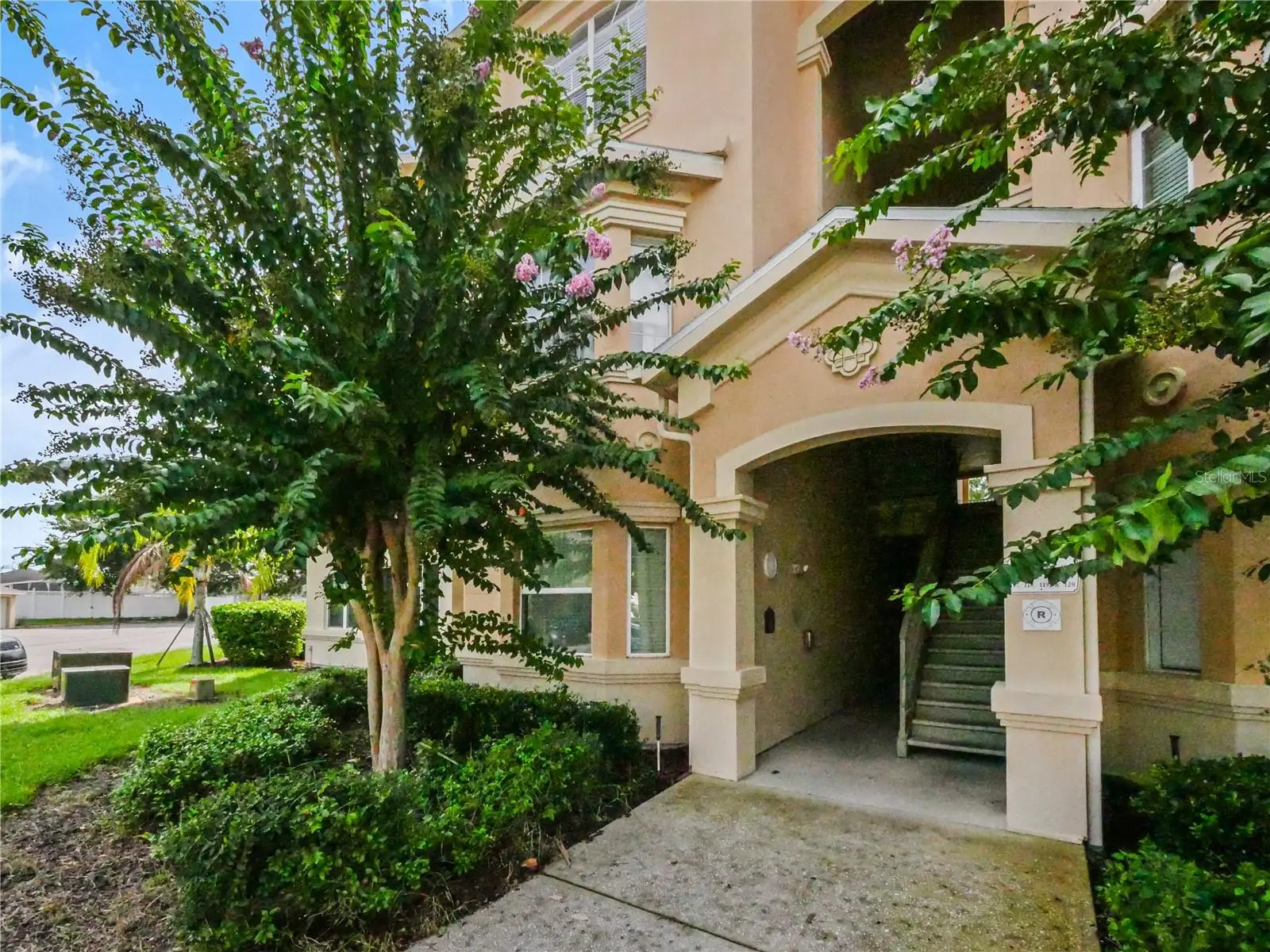 102 Terrace Ridge Circle, FL