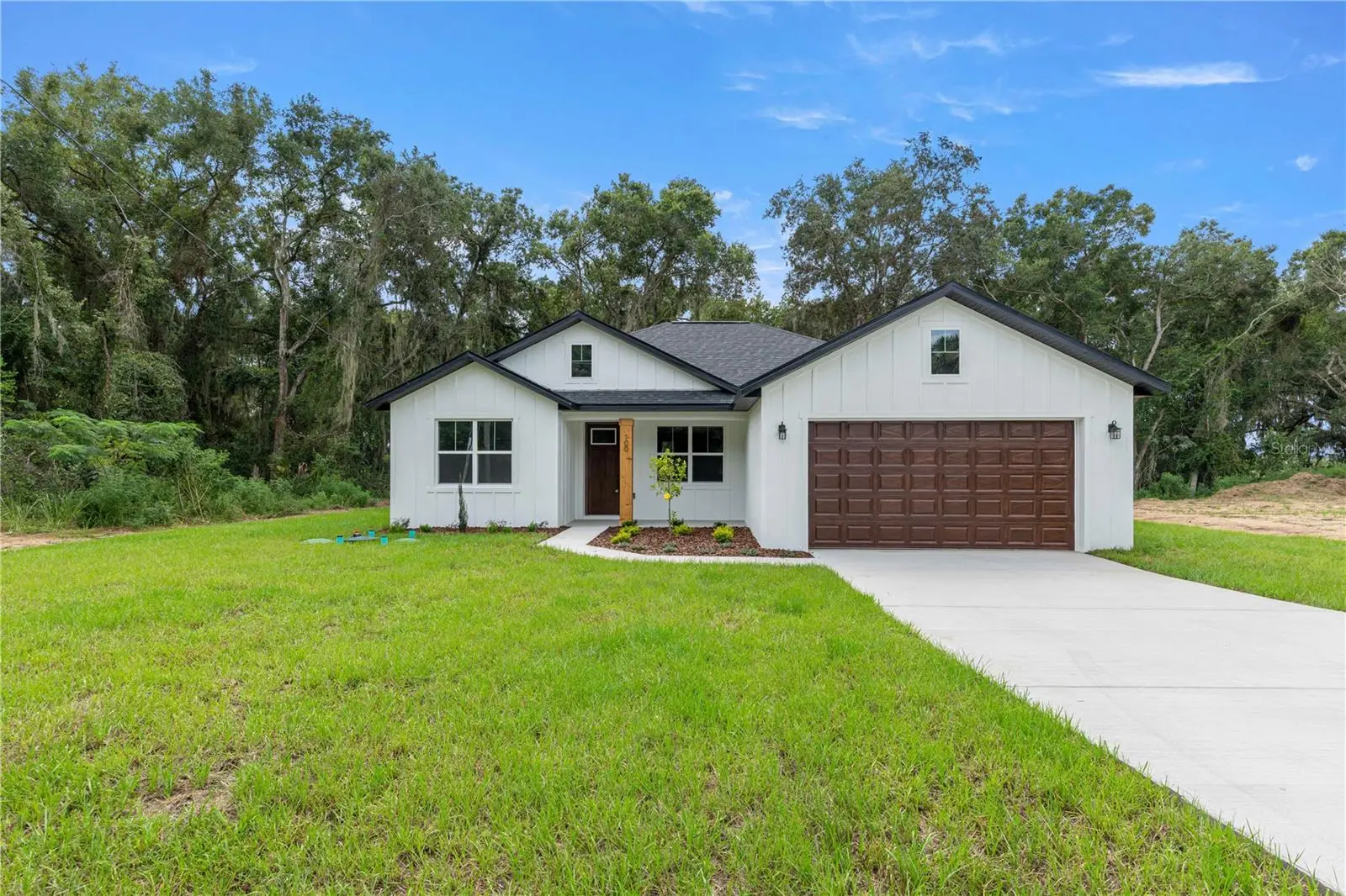 100 Willow Rd, FL