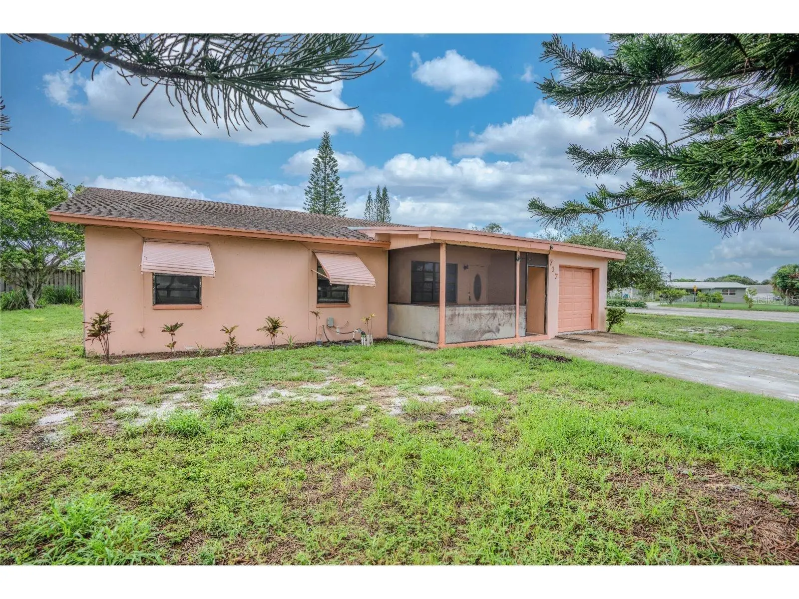 717 1st Street, FL