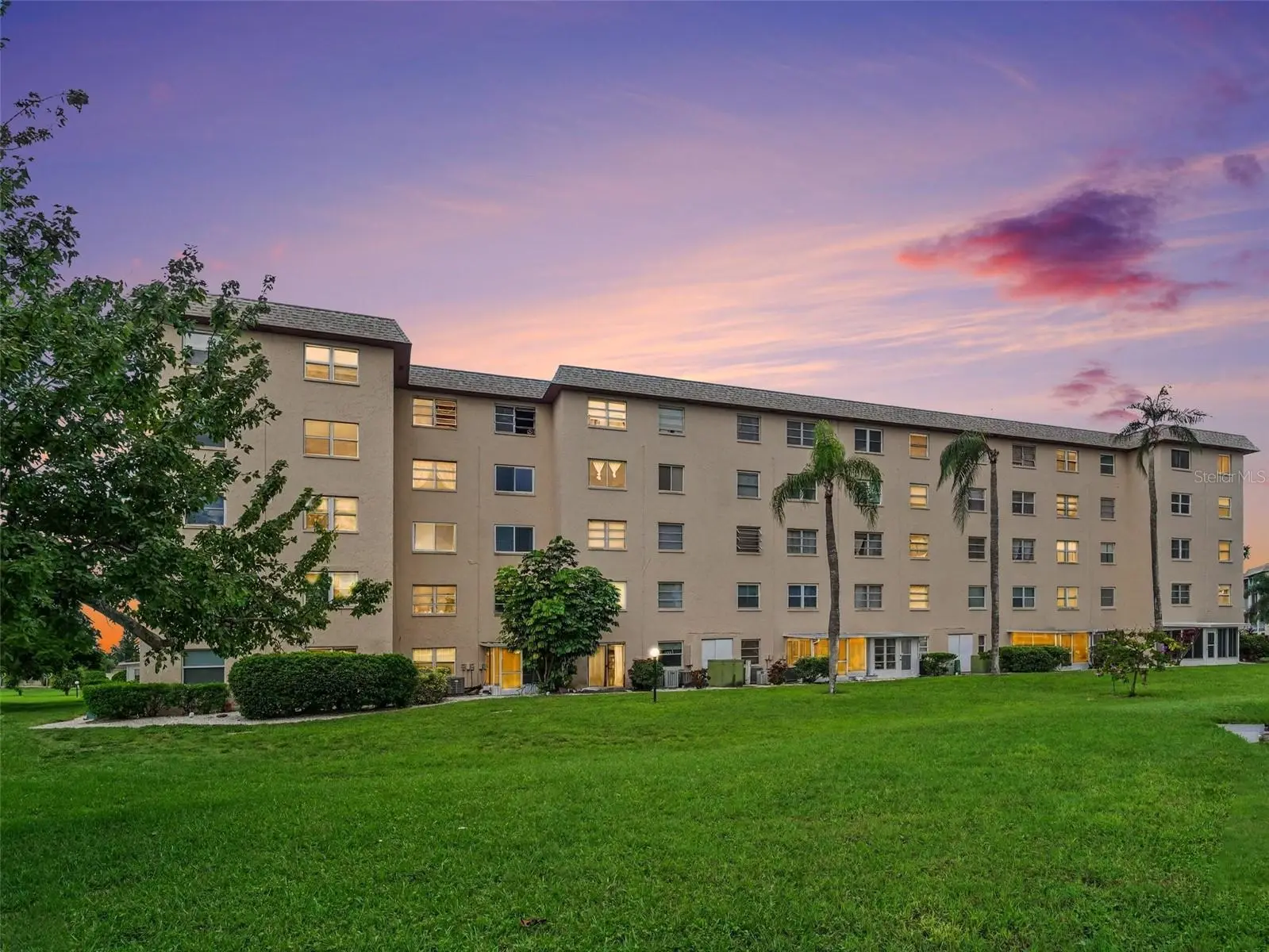 4137 Lake Bayshore Drive, FL
