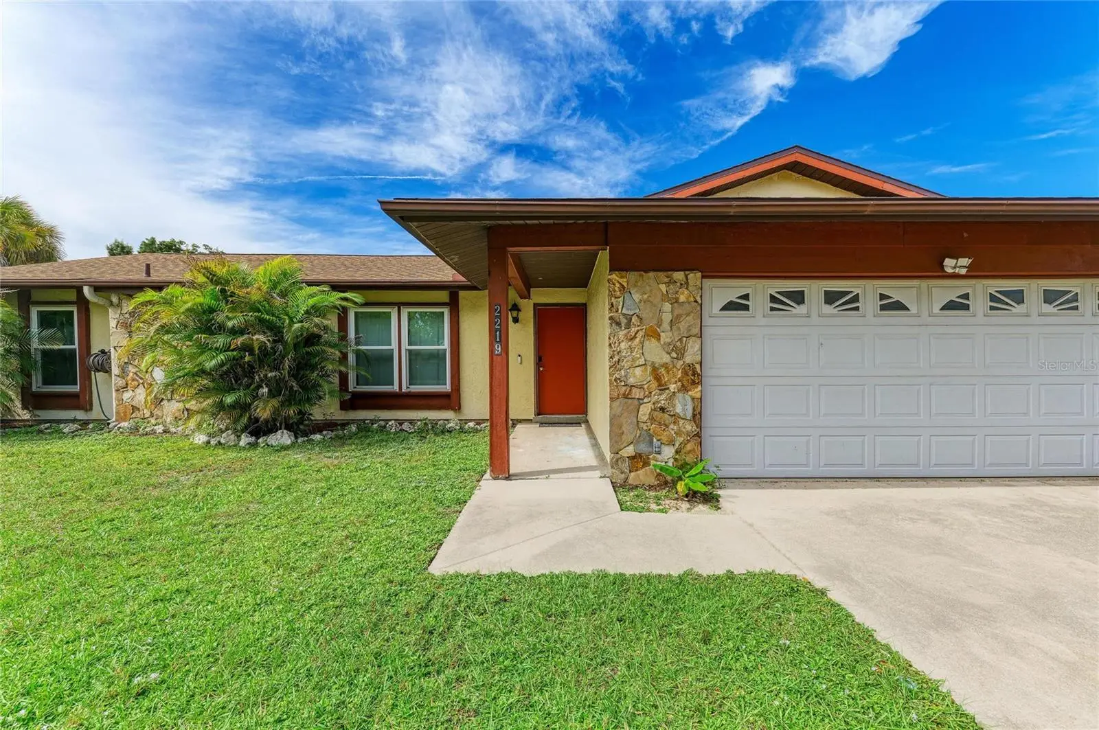2219 Lockwood Meadows Circle, FL