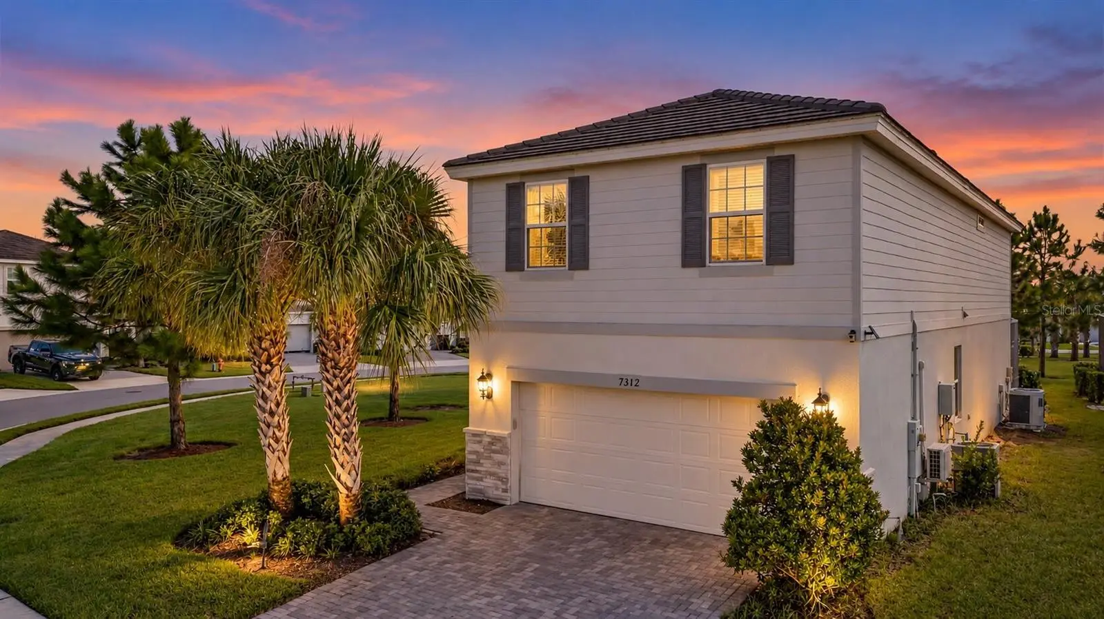7312 Oakmoss Loop, FL