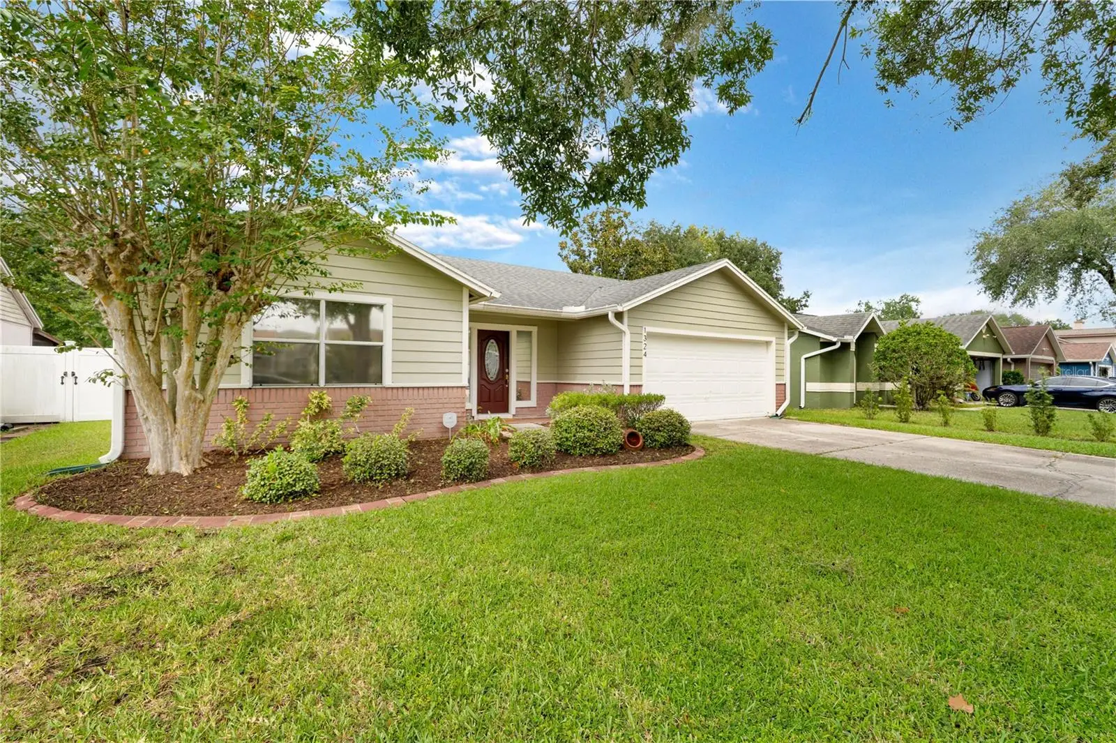 1324 Silverthorn Drive, FL