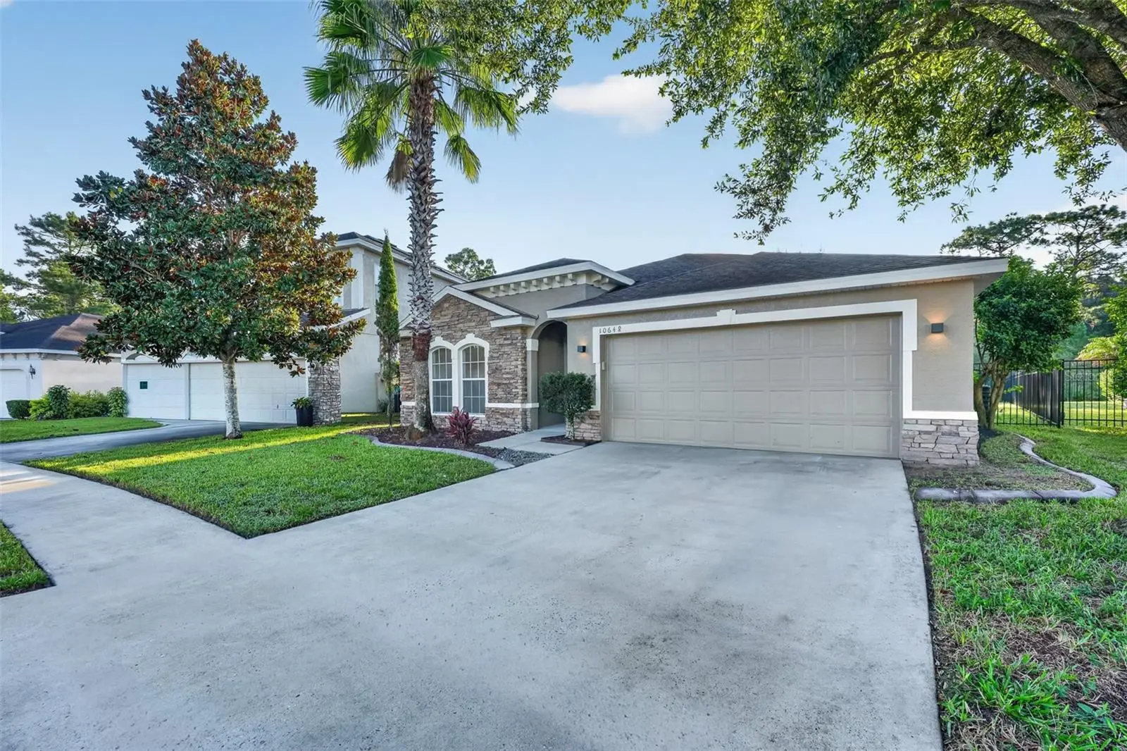 10648 Inside Loop, FL