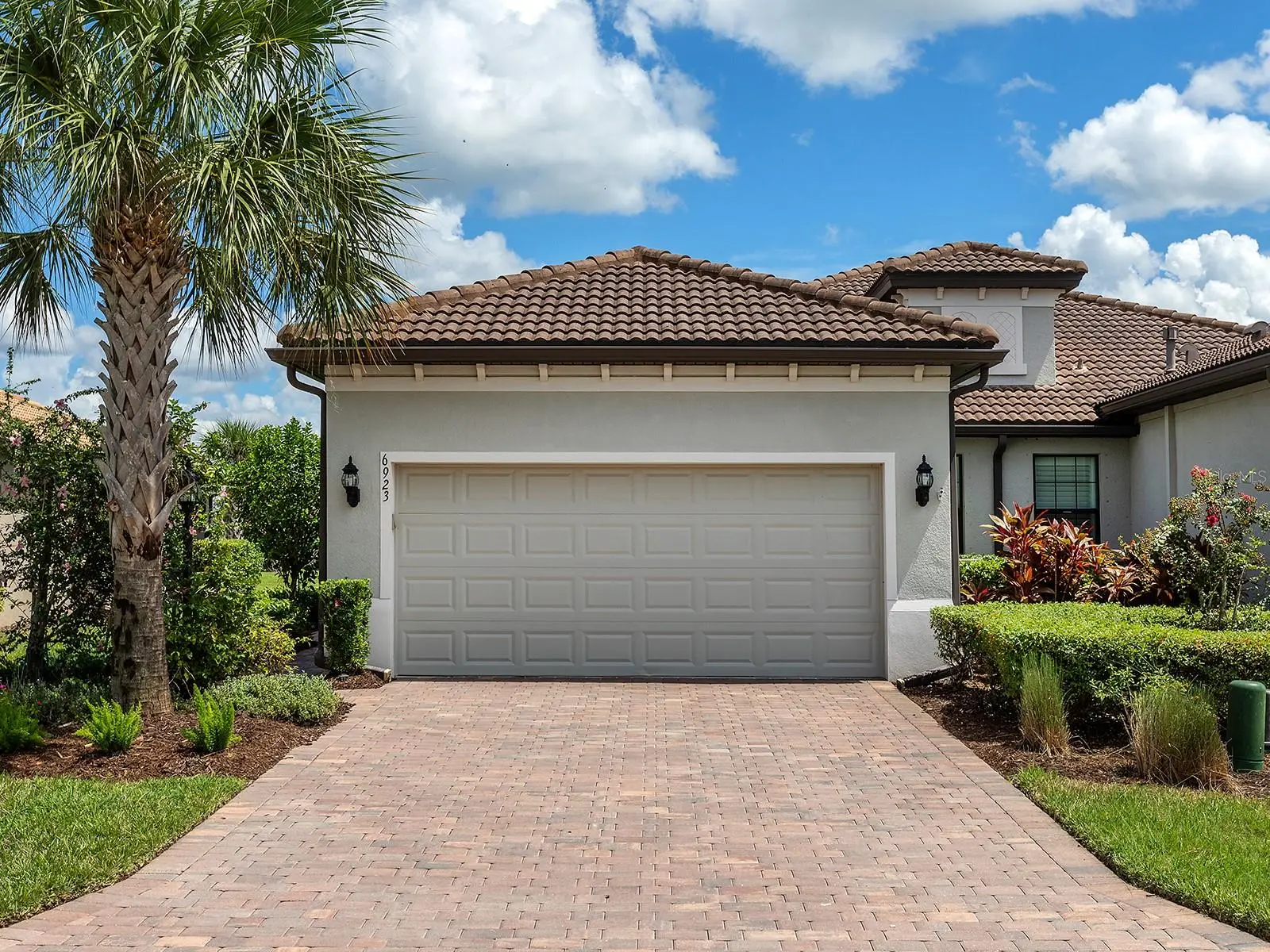 6923 Holbrook Cove, FL
