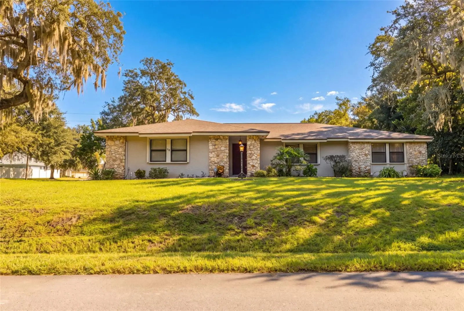 70 Furness Place, FL