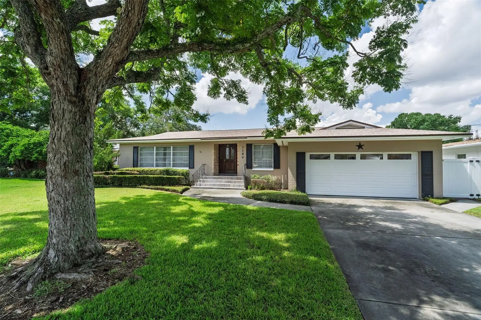 3206 Ardsley Drive, FL