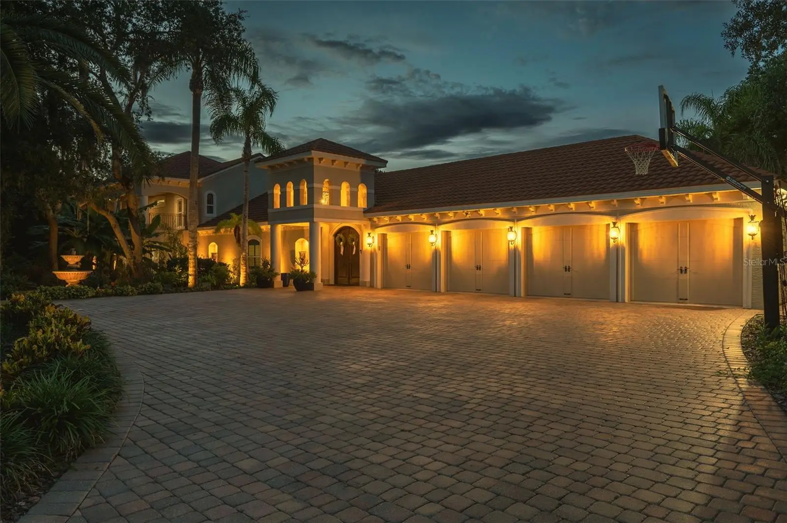 817 Hail Court, FL