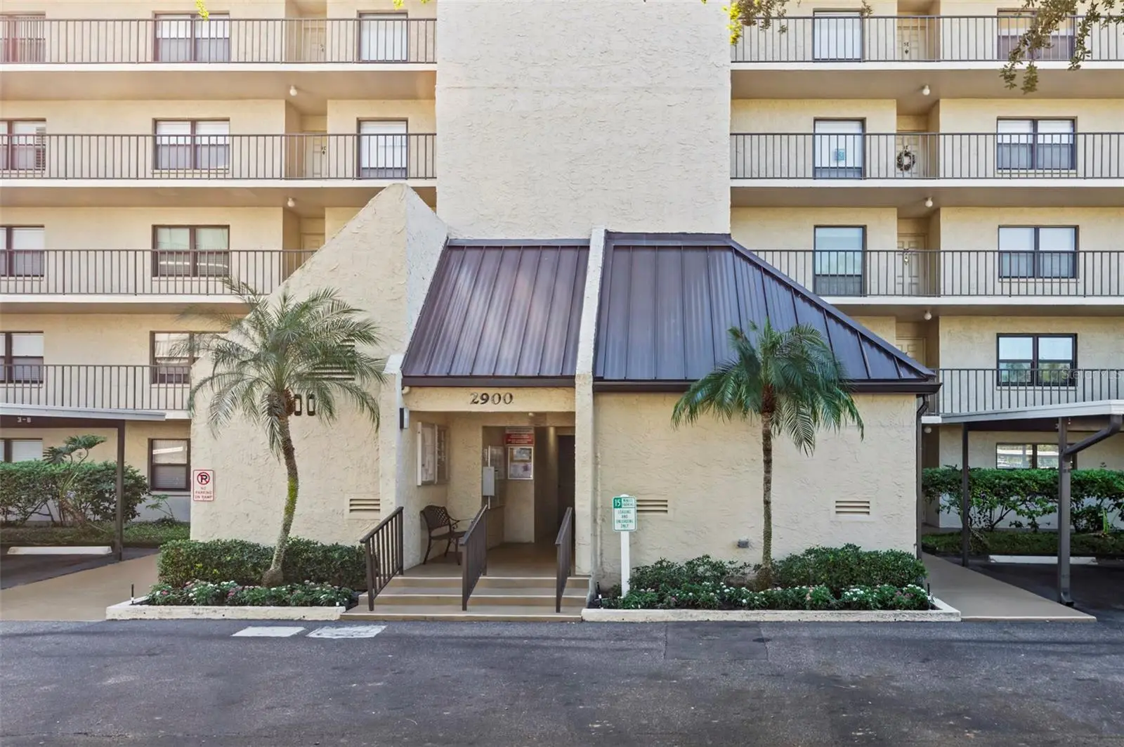 2900 Cove Cay Drive, FL
