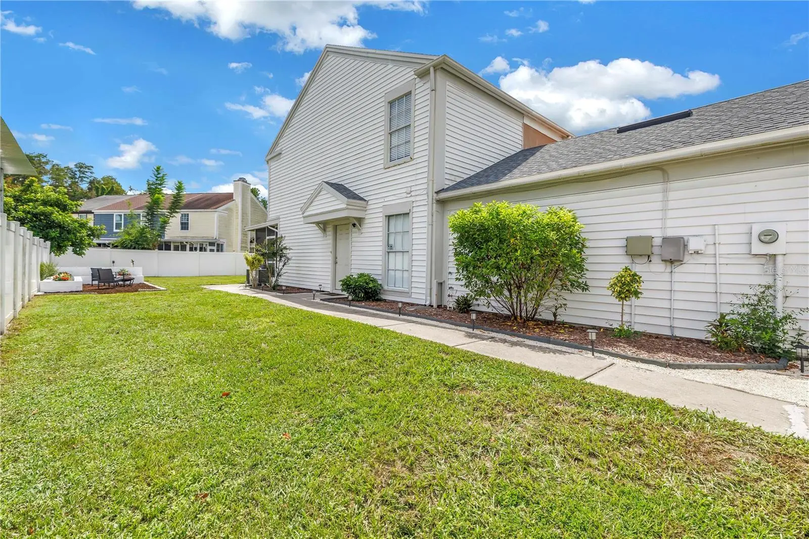6240 Oak Cluster Circle, FL