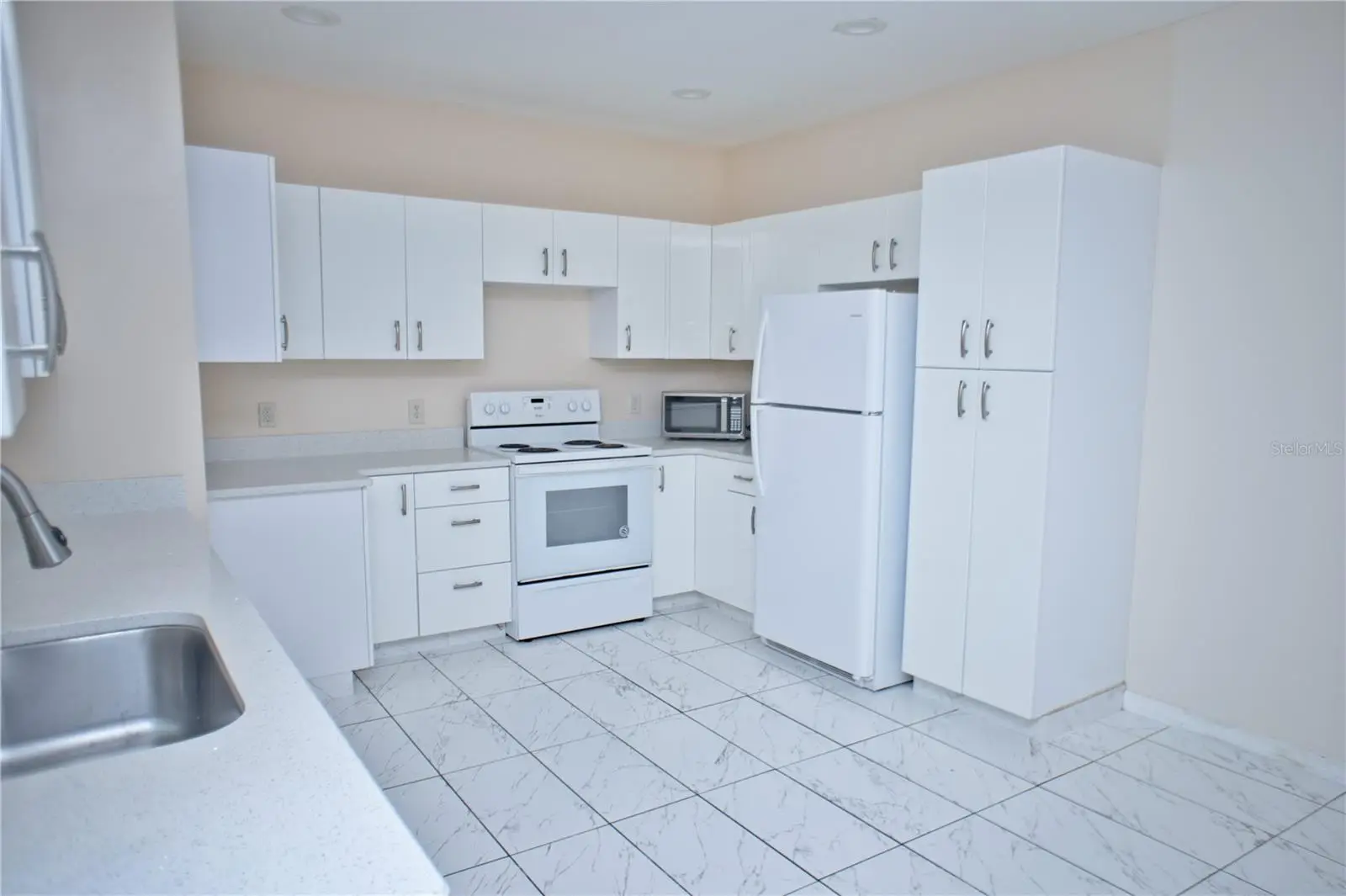 402 Maple Street, FL
