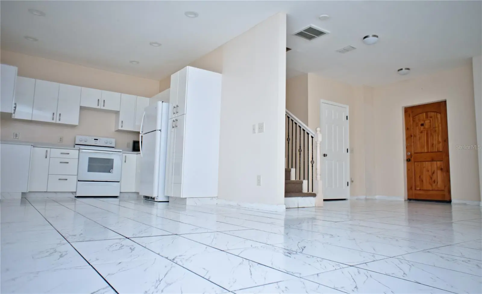 402 Maple Street, FL