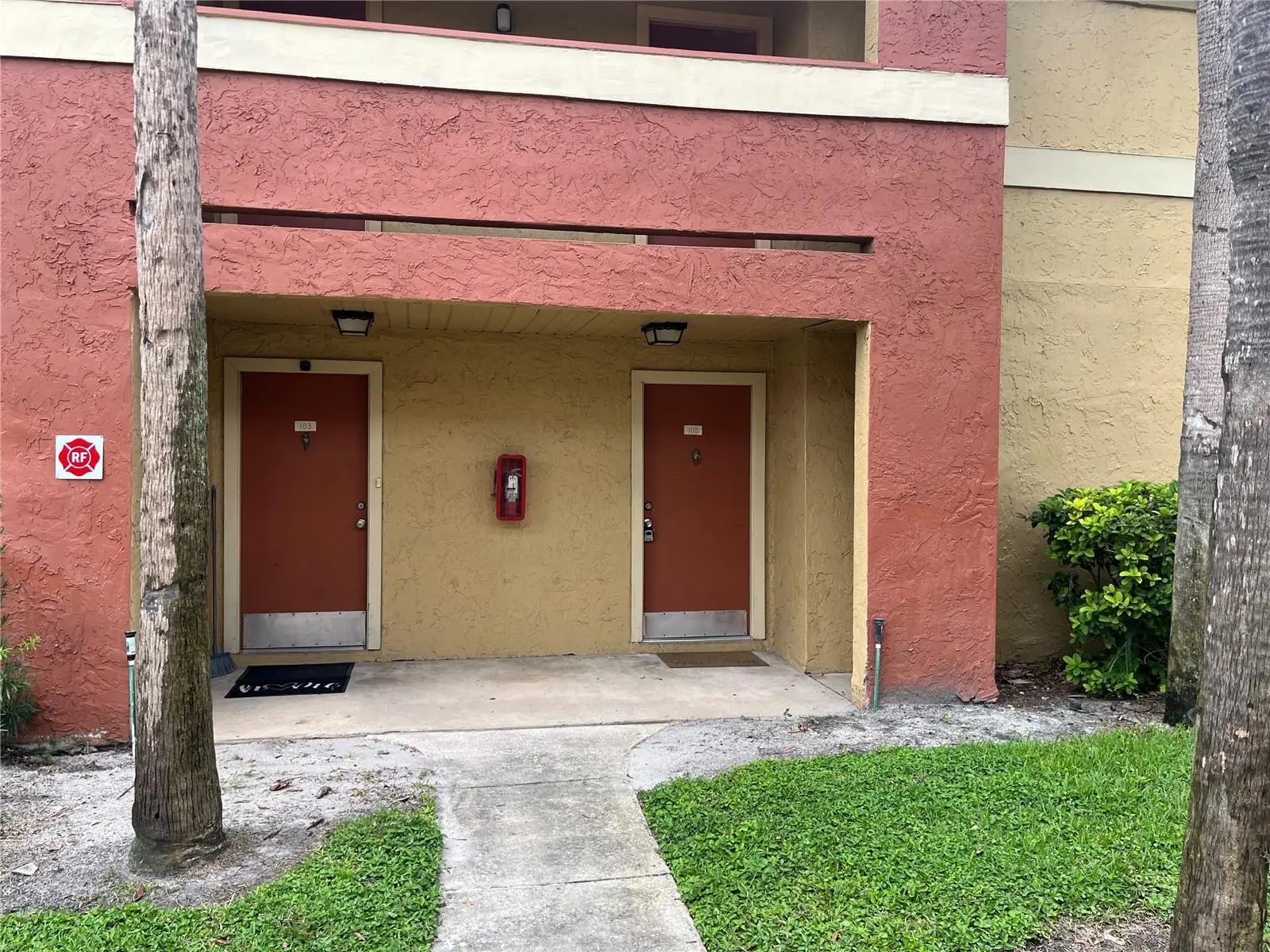 616 Kenwick Circle, FL