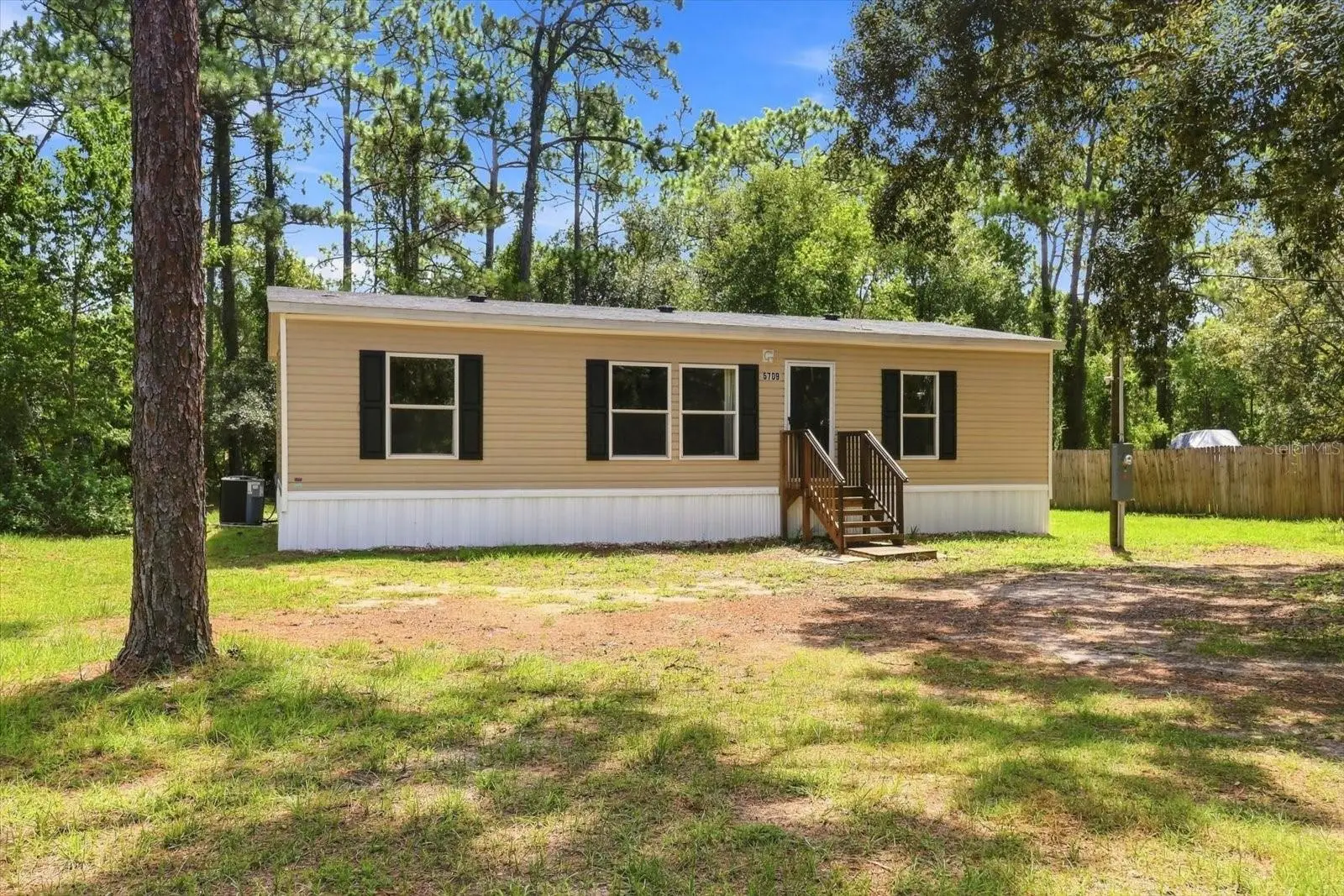 5709 Leopard Point, FL