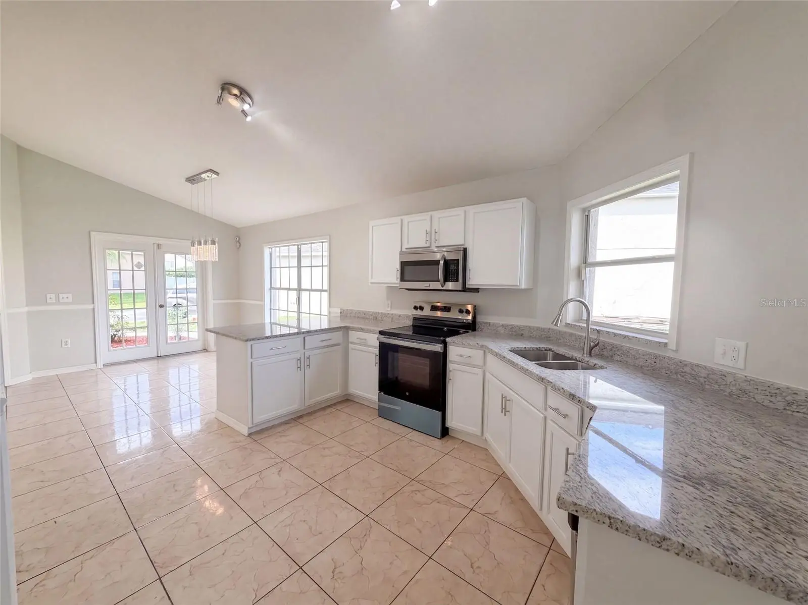225 Southbridge Circle, FL