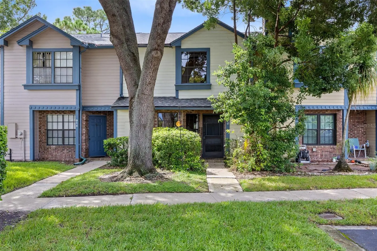 910 Commonwealth Court, FL