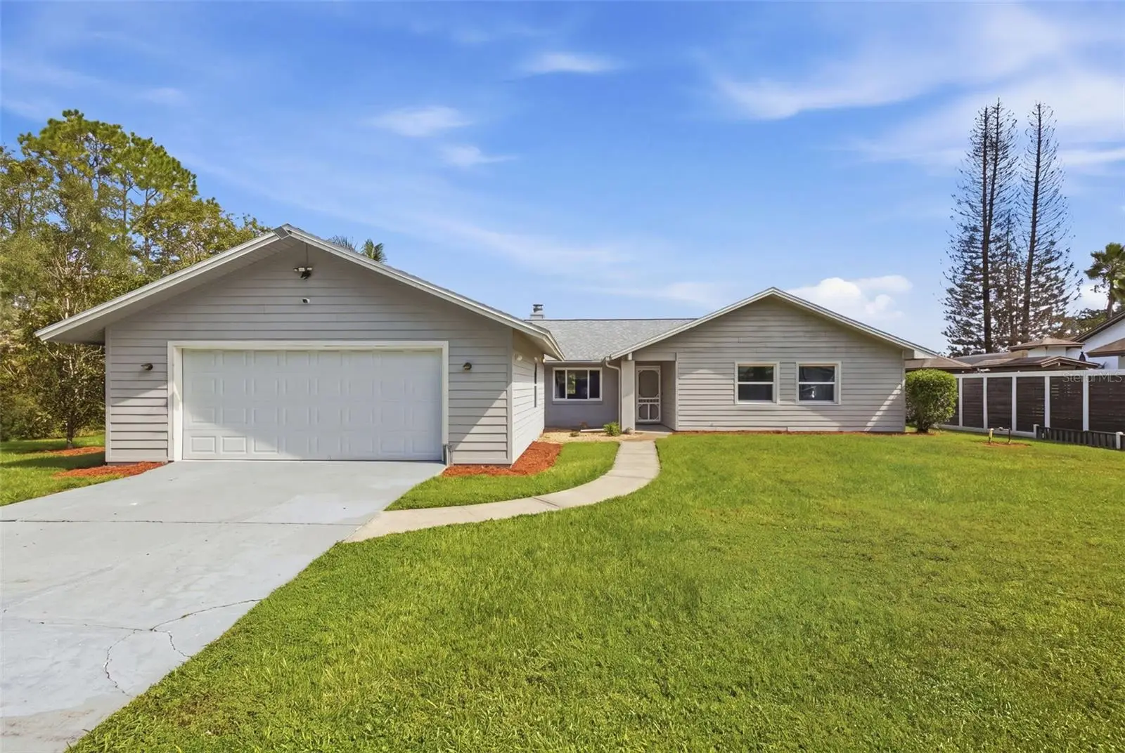645 Deer Run Court, FL