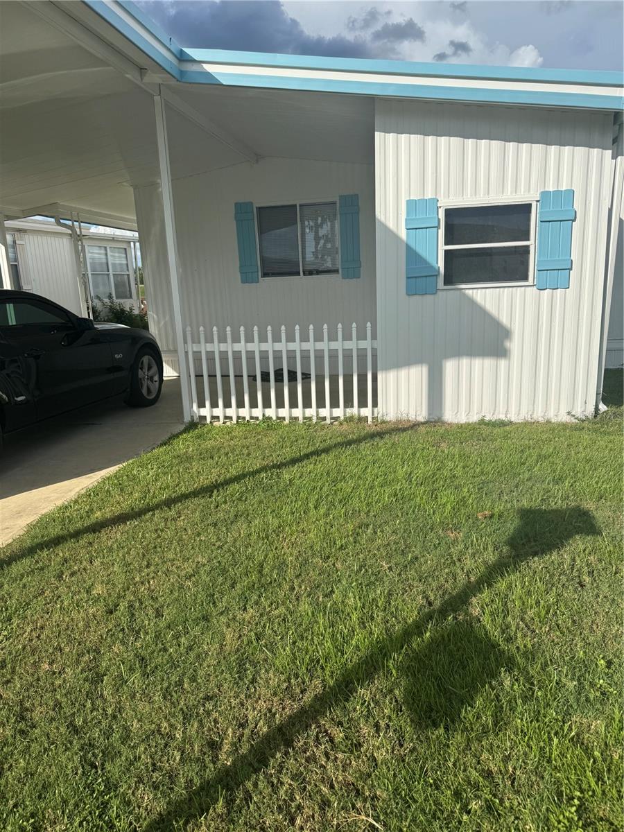 1401 Highway 50, FL