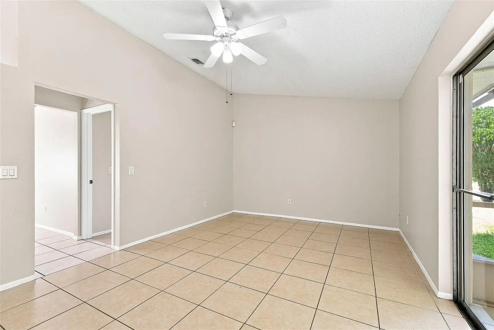 7720 Lakeside Woods Drive, FL