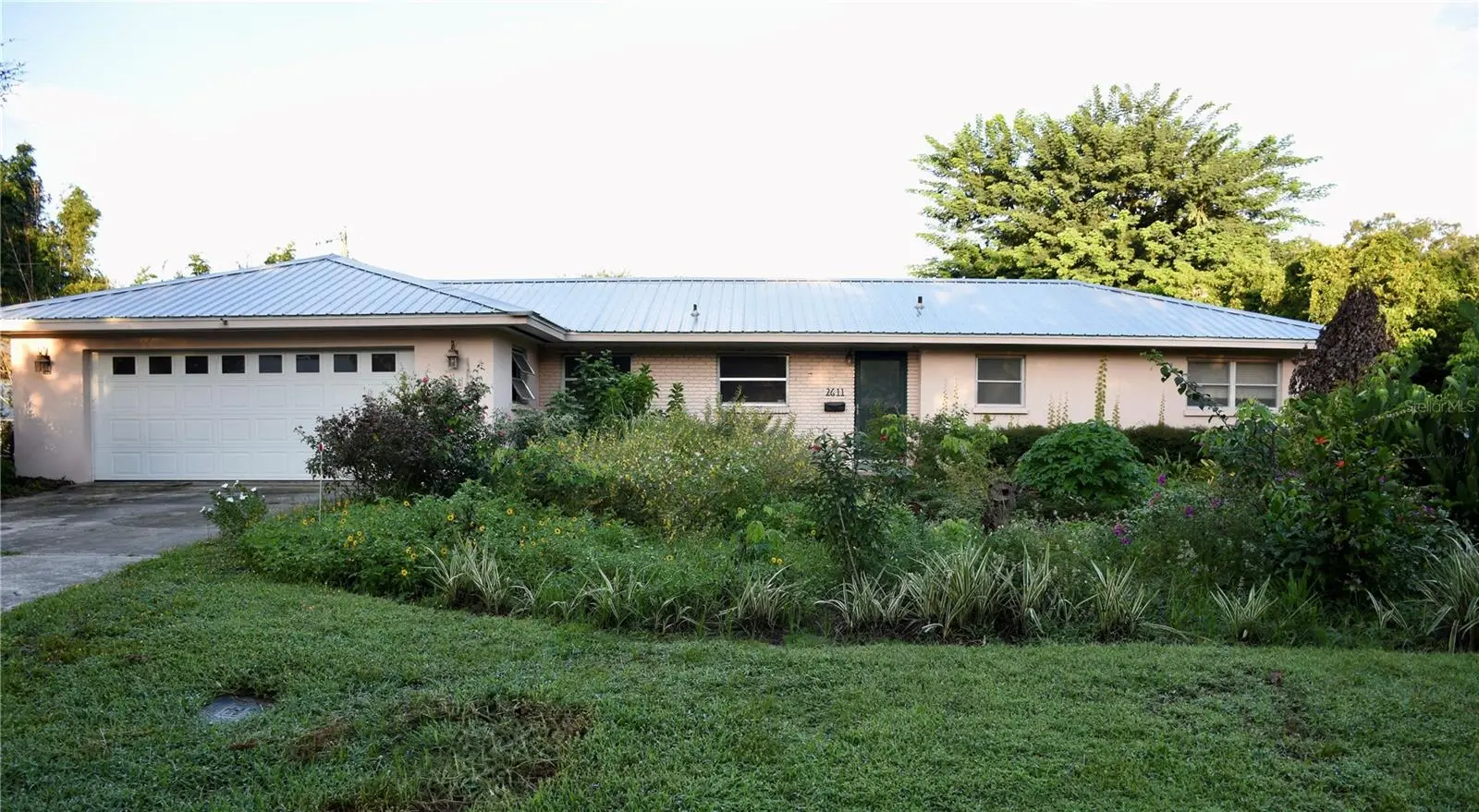 2611 Collins Avenue, FL