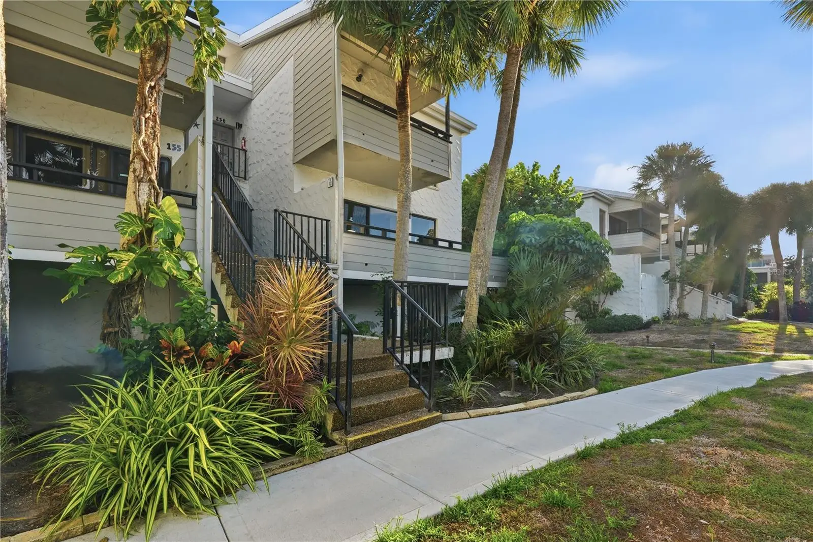 1555 Tarpon Center Drive, FL