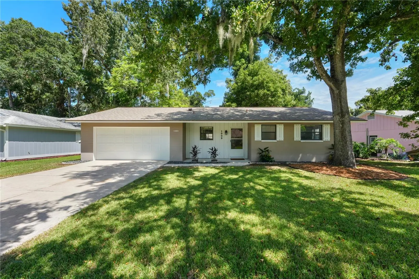 1009 Indian Oaks, FL