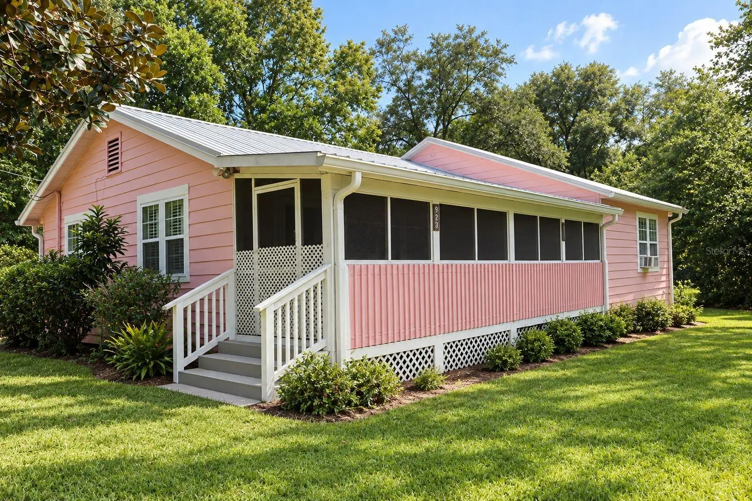 8231 Swan Lake Road, FL