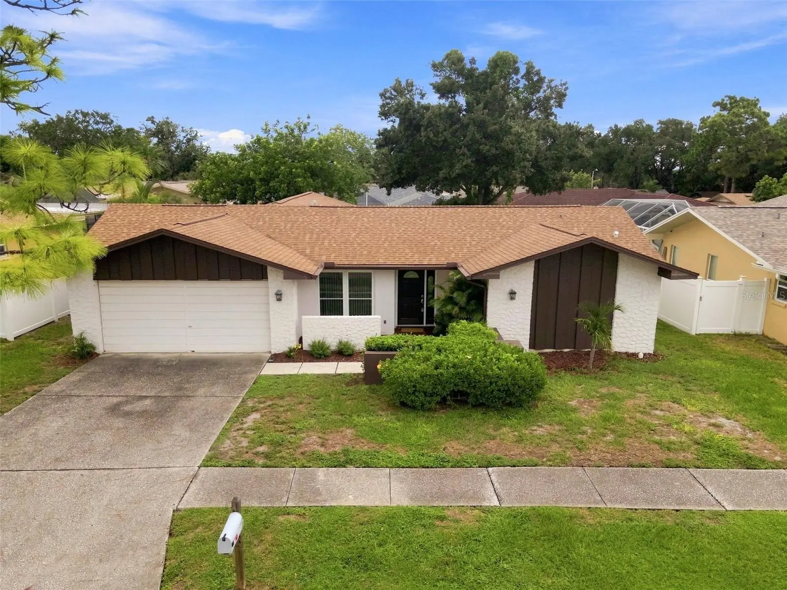 203 Hillcrest Drive, FL