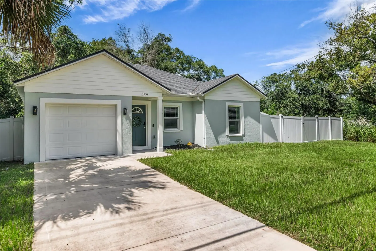 3954 Sanford Avenue, FL