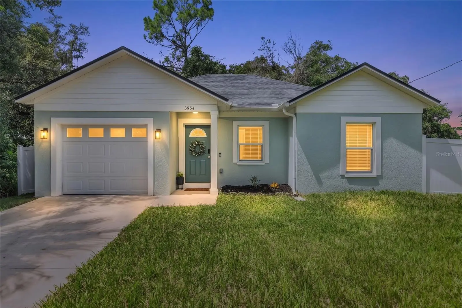 3954 Sanford Avenue, FL