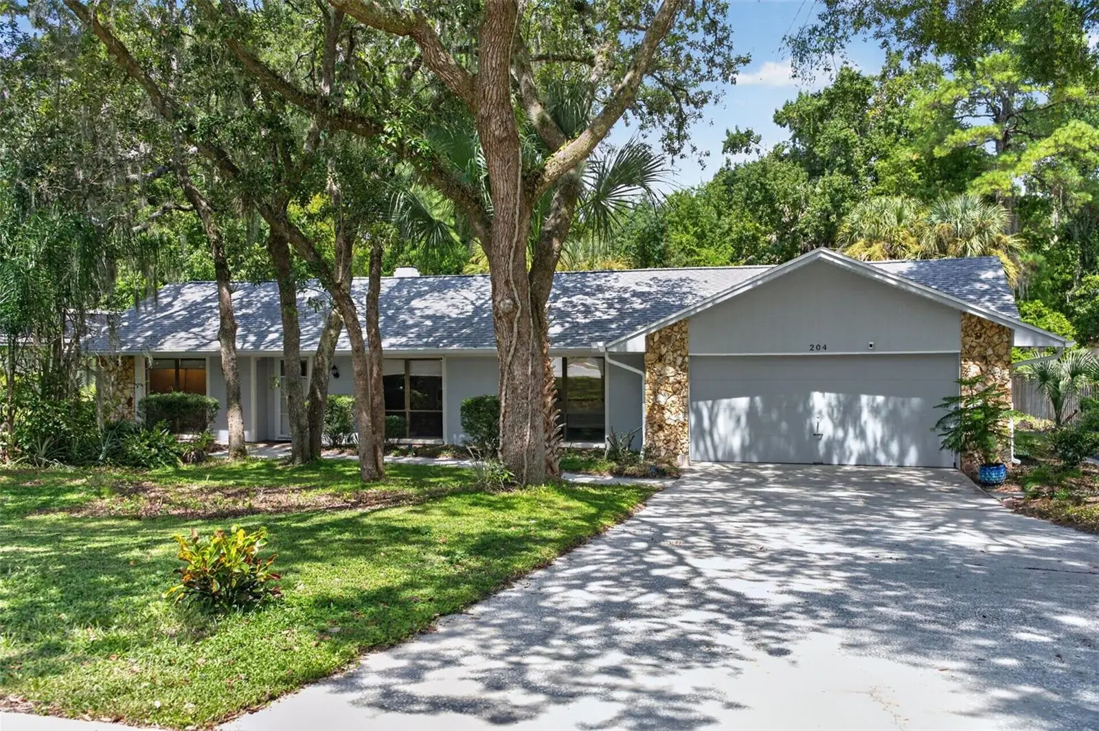204 Riverbend Boulevard, FL