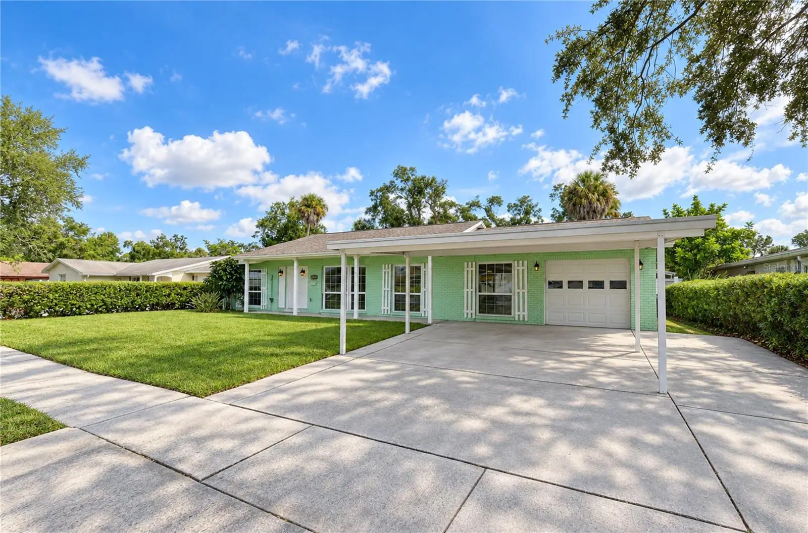 8013 Elm Street, FL