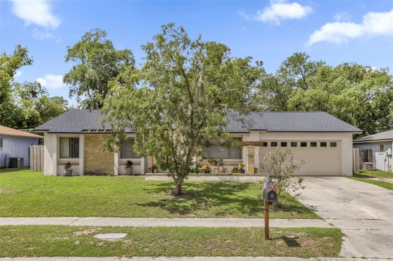 990 Waverly Drive, FL